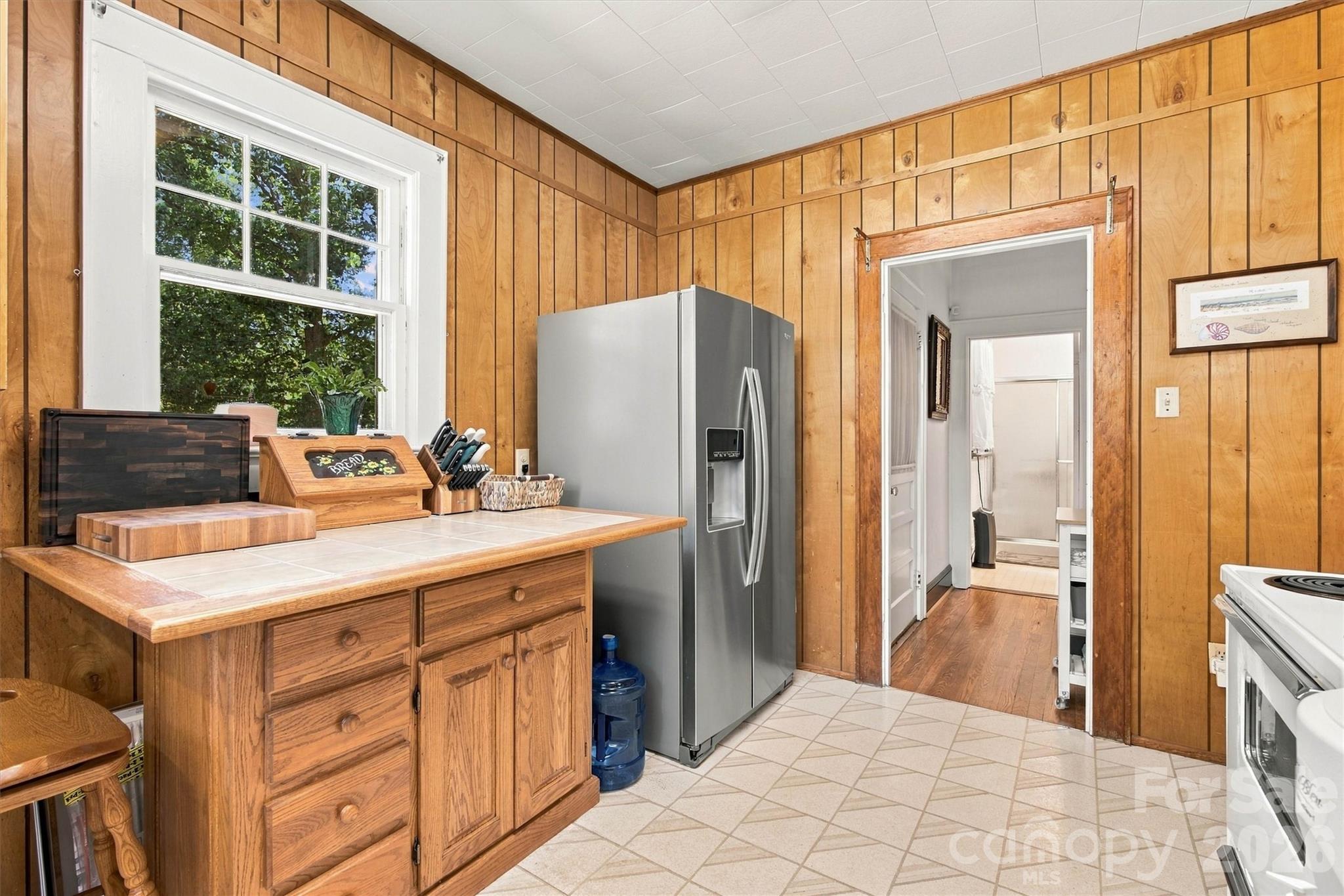 Kitchen/Hall Entry View - 3336 Startown Road, Newton
