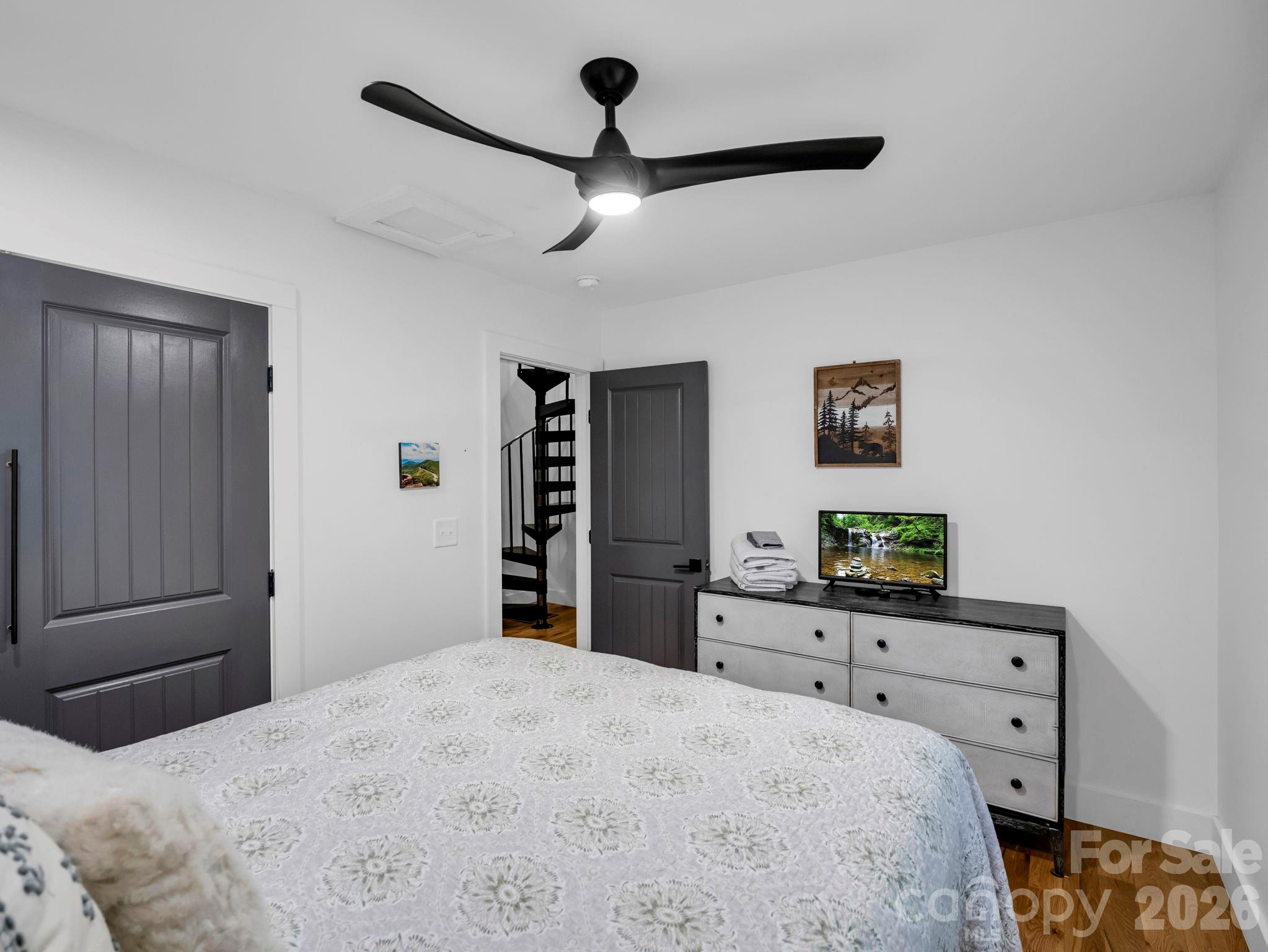 Single Family Residence at 126 Swans Way W, Lake Lure, photo 21 of 41