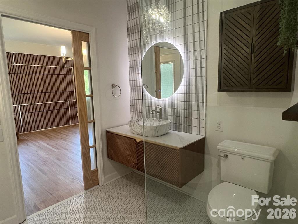 Single Family Residence at 13033 Asbury Chapel Road, Huntersville, photo 12 of 38