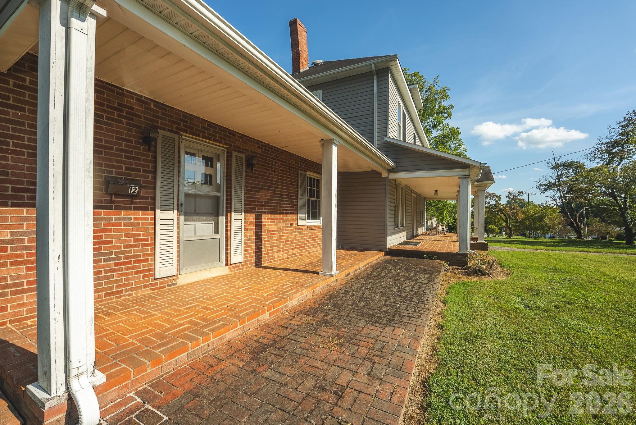 Single Family Residence at 12 1st Avenue Drive SE, Taylorsville, photo 4 of 48