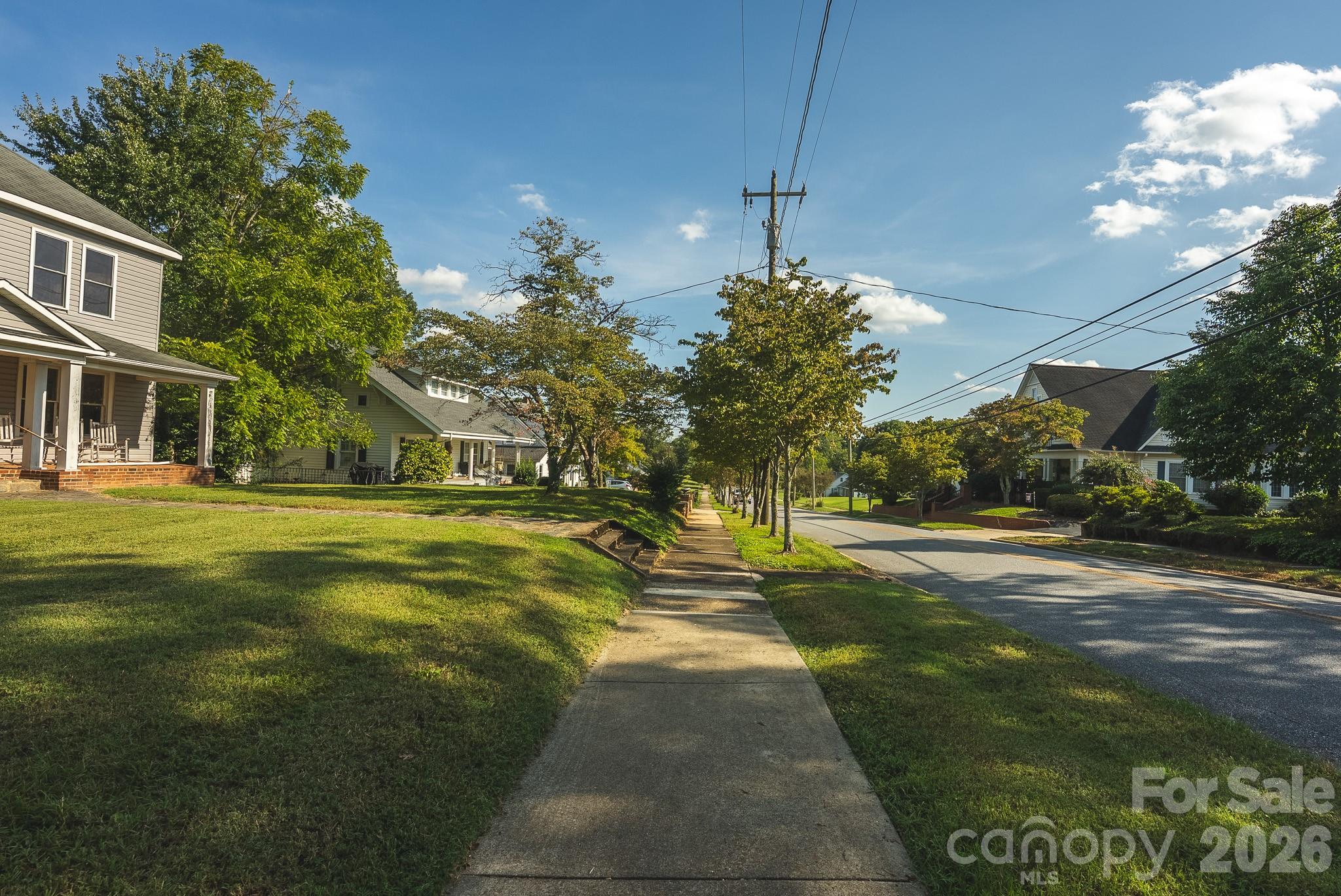 Single Family Residence at 12 1st Avenue Drive SE, Taylorsville, photo 6 of 48
