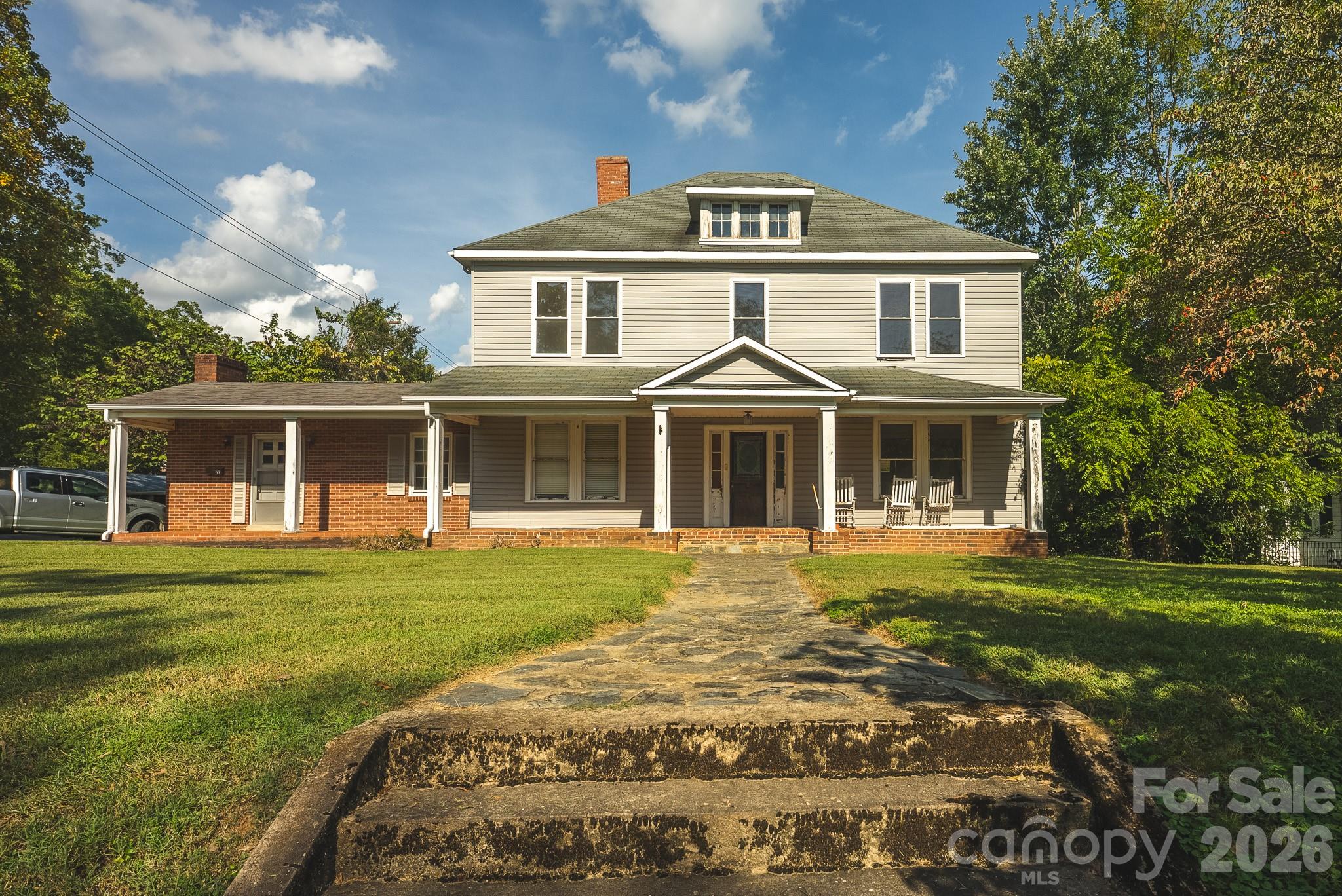 Single Family Residence at 12 1st Avenue Drive SE, Taylorsville, photo 2 of 48