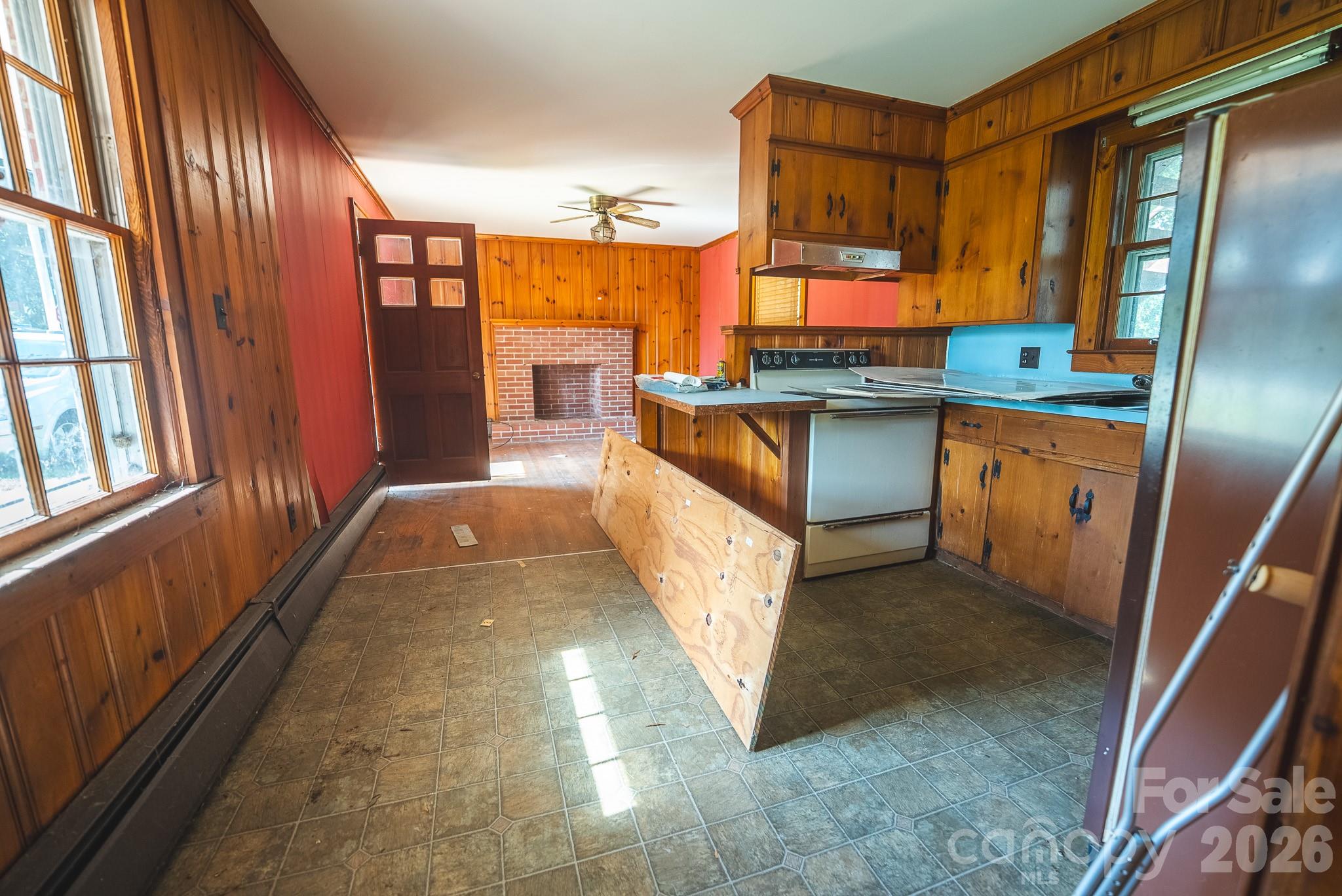 Single Family Residence at 12 1st Avenue Drive SE, Taylorsville, photo 24 of 48