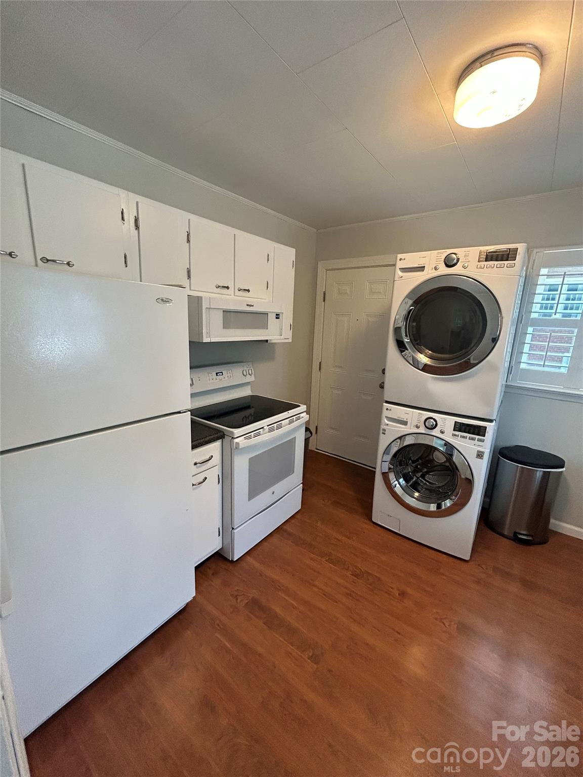 Single Family Residence at 110 9th Street, Black Mountain, photo 12 of 18
