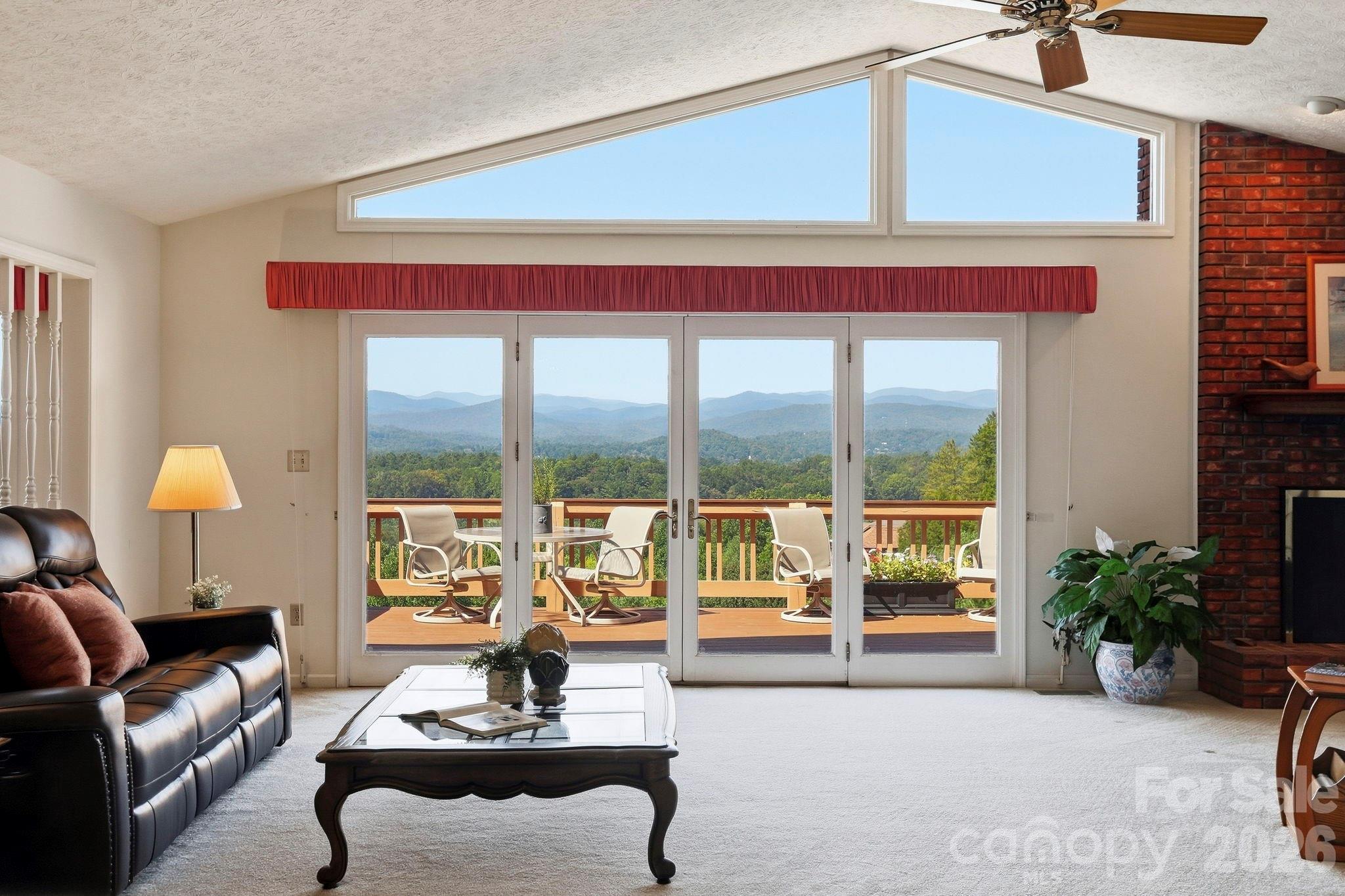 Stunning! - 244 Mountain Valley Drive, Hendersonville