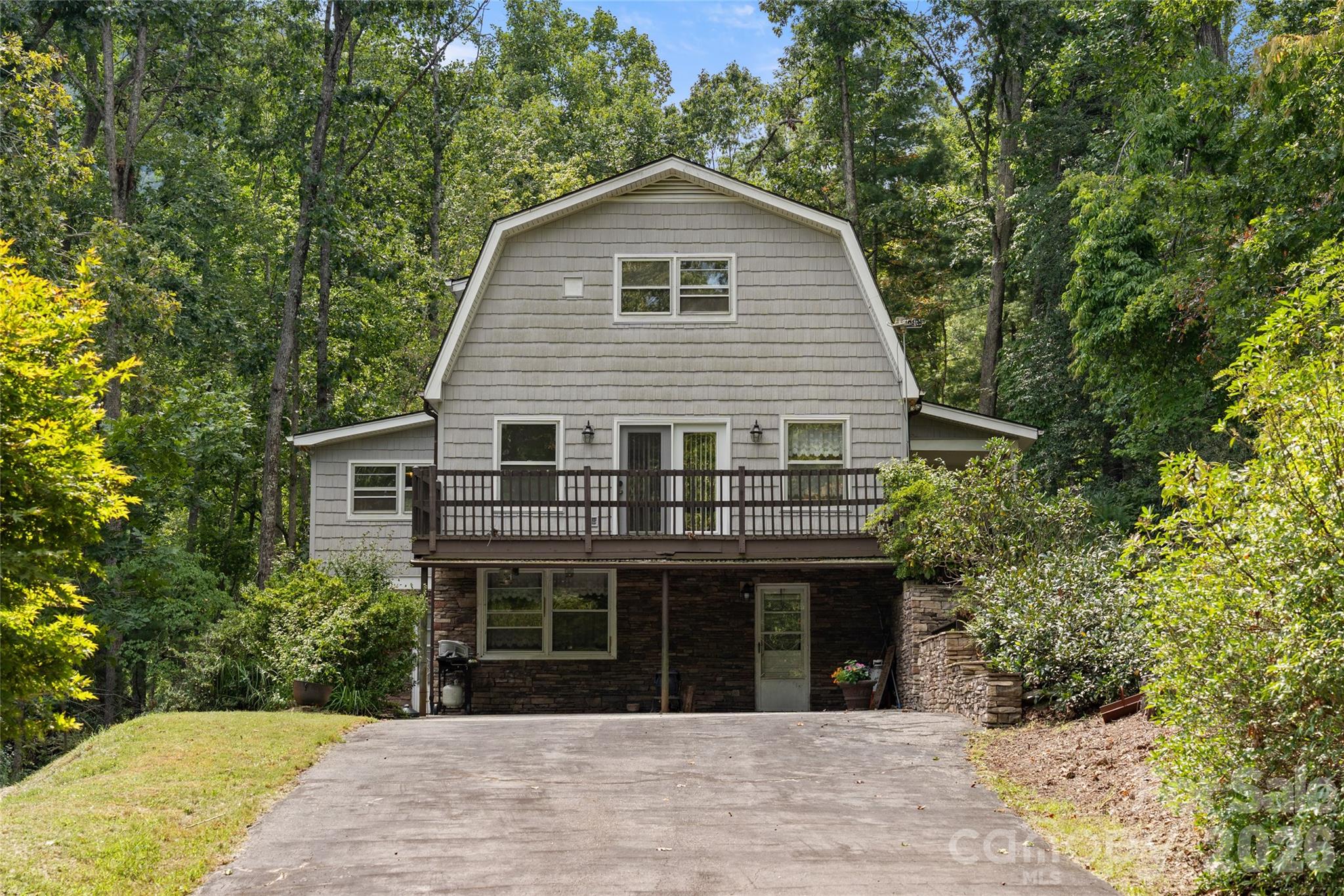 Single Family Residence at 150 Mountain Laurel Lane, Fletcher, photo 14 of 31