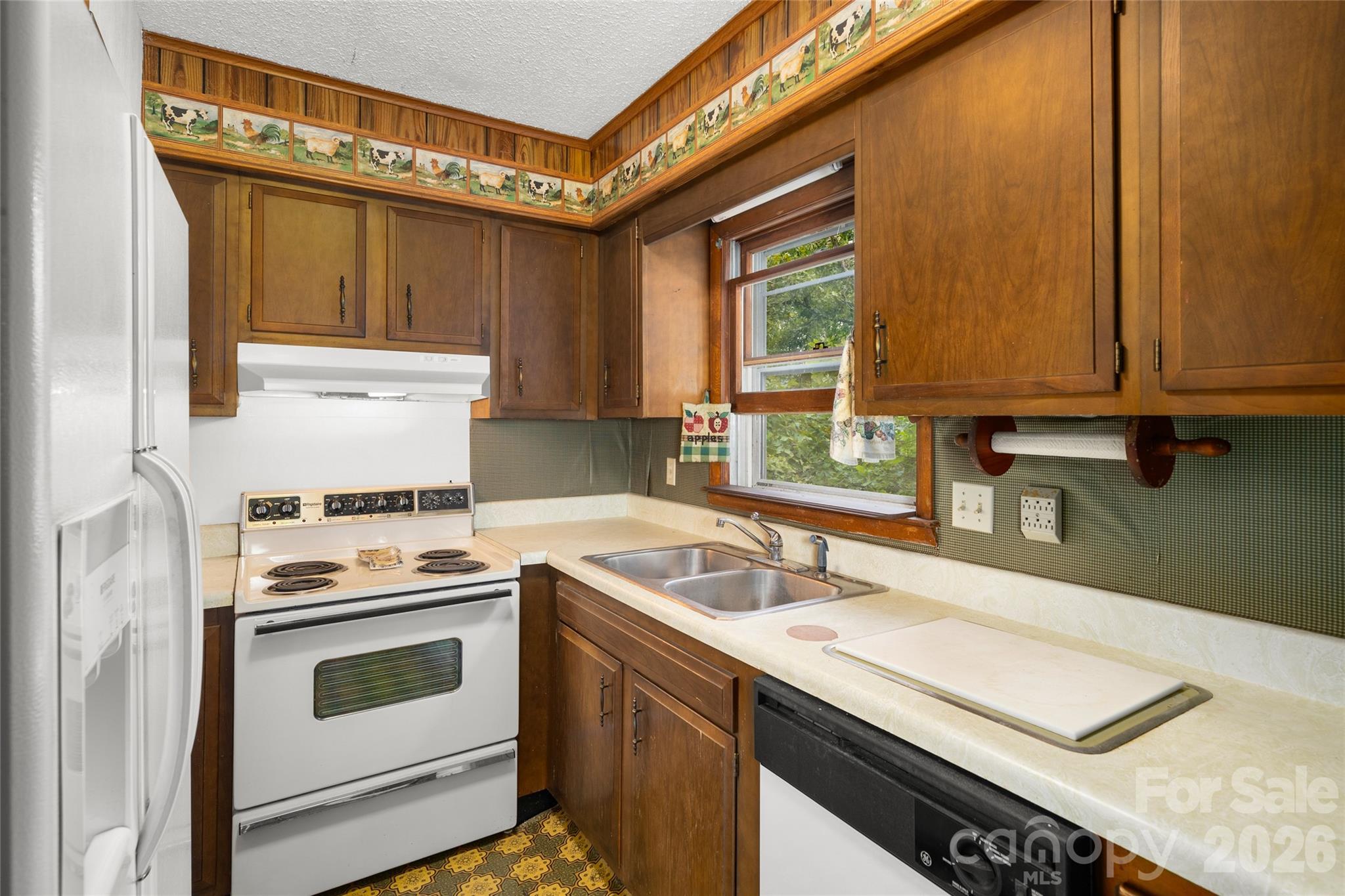 Single Family Residence at 150 Mountain Laurel Lane, Fletcher, photo 25 of 31