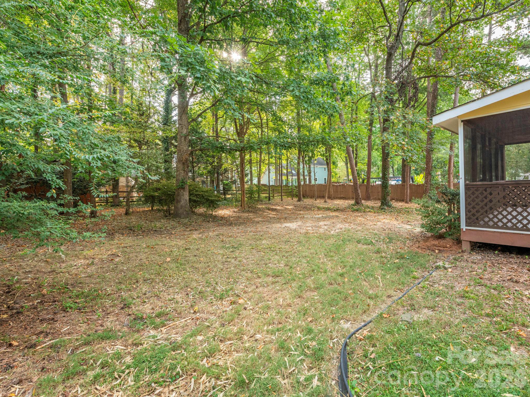 Single Family Residence at 2612 Heathershire Lane, Matthews, photo 9 of 35
