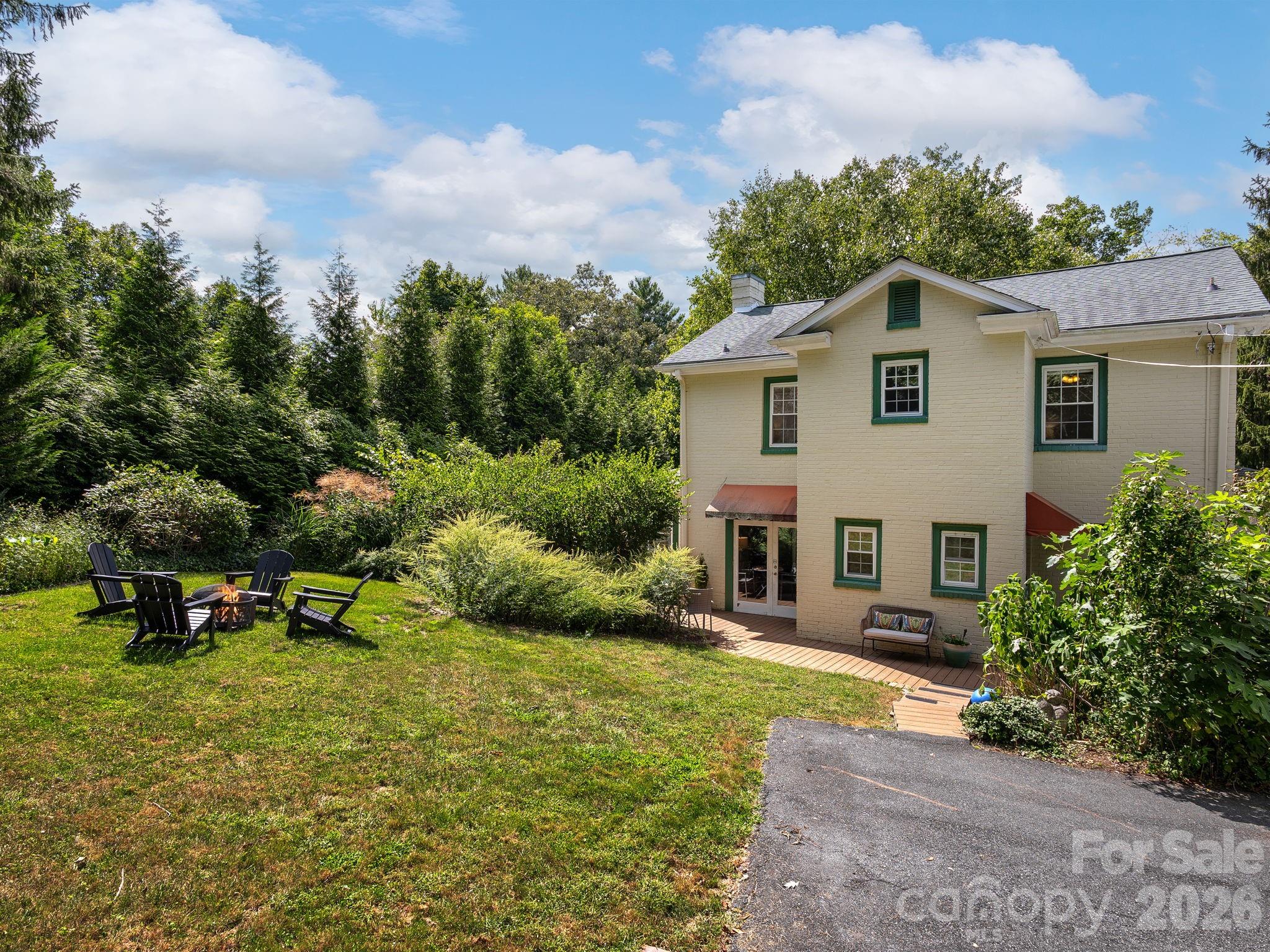 Single Family Residence at 303 Country Club Road, Asheville, photo 30 of 31