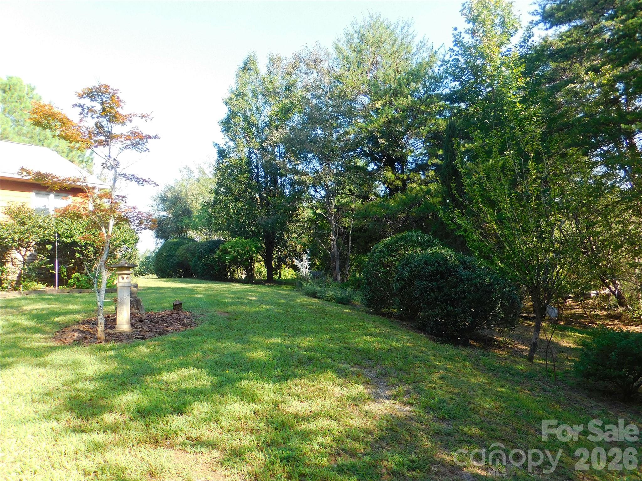 Front yard/circular drive - 296 Acorn Lane, Rutherfordton