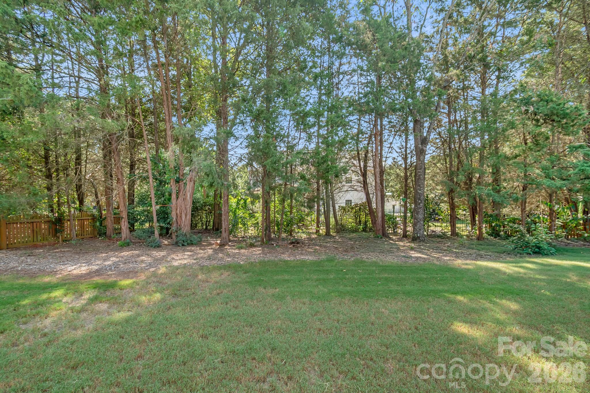 Single Family Residence at 402 Deercross Lane, Waxhaw, photo 32 of 32