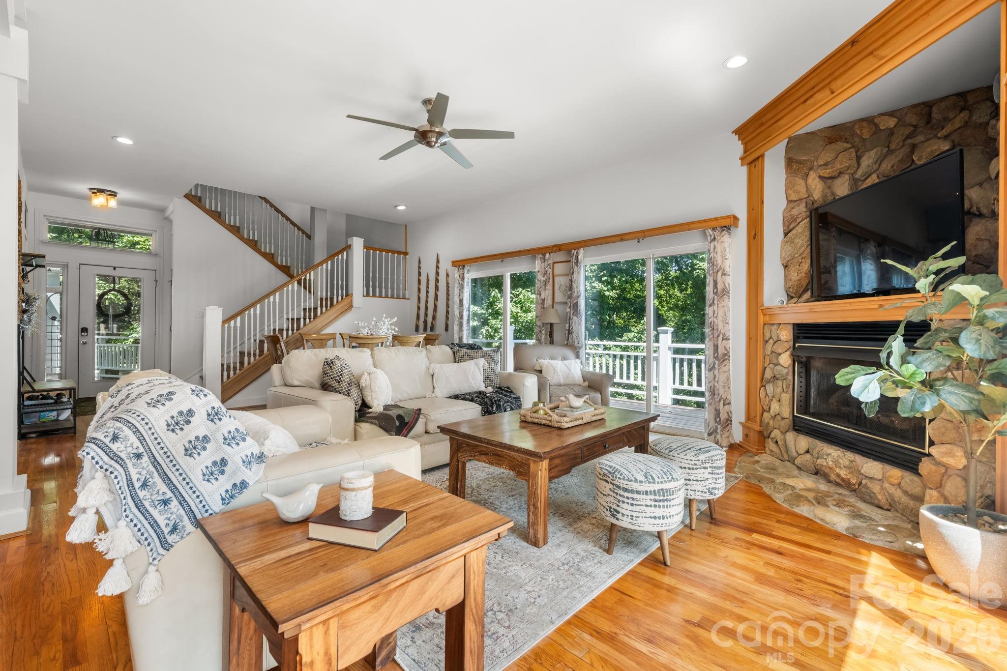 Single Family Residence at 308 Flat Mountain Road, Lenoir, photo 11 of 45