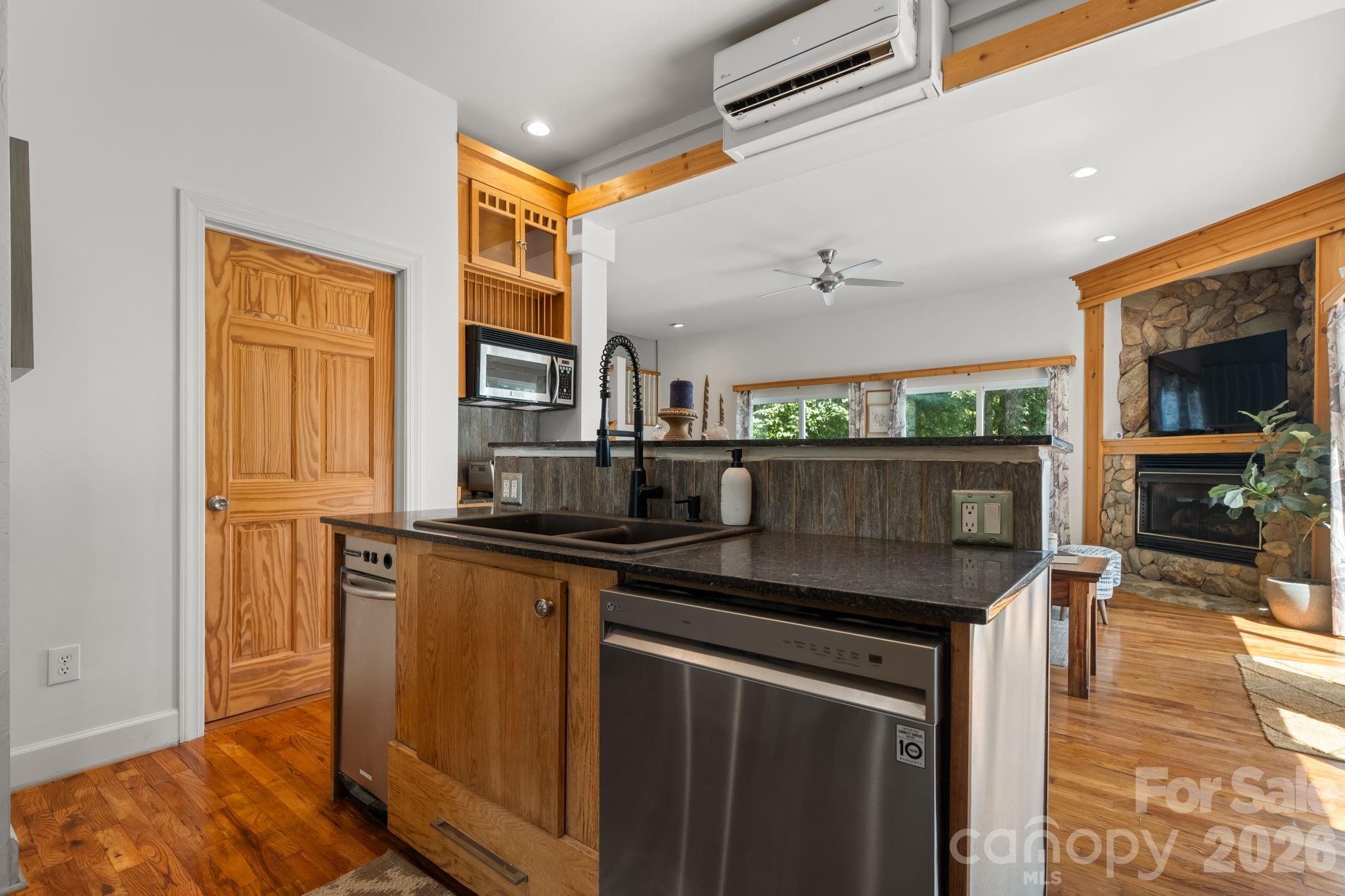 Single Family Residence at 308 Flat Mountain Road, Lenoir, photo 16 of 45