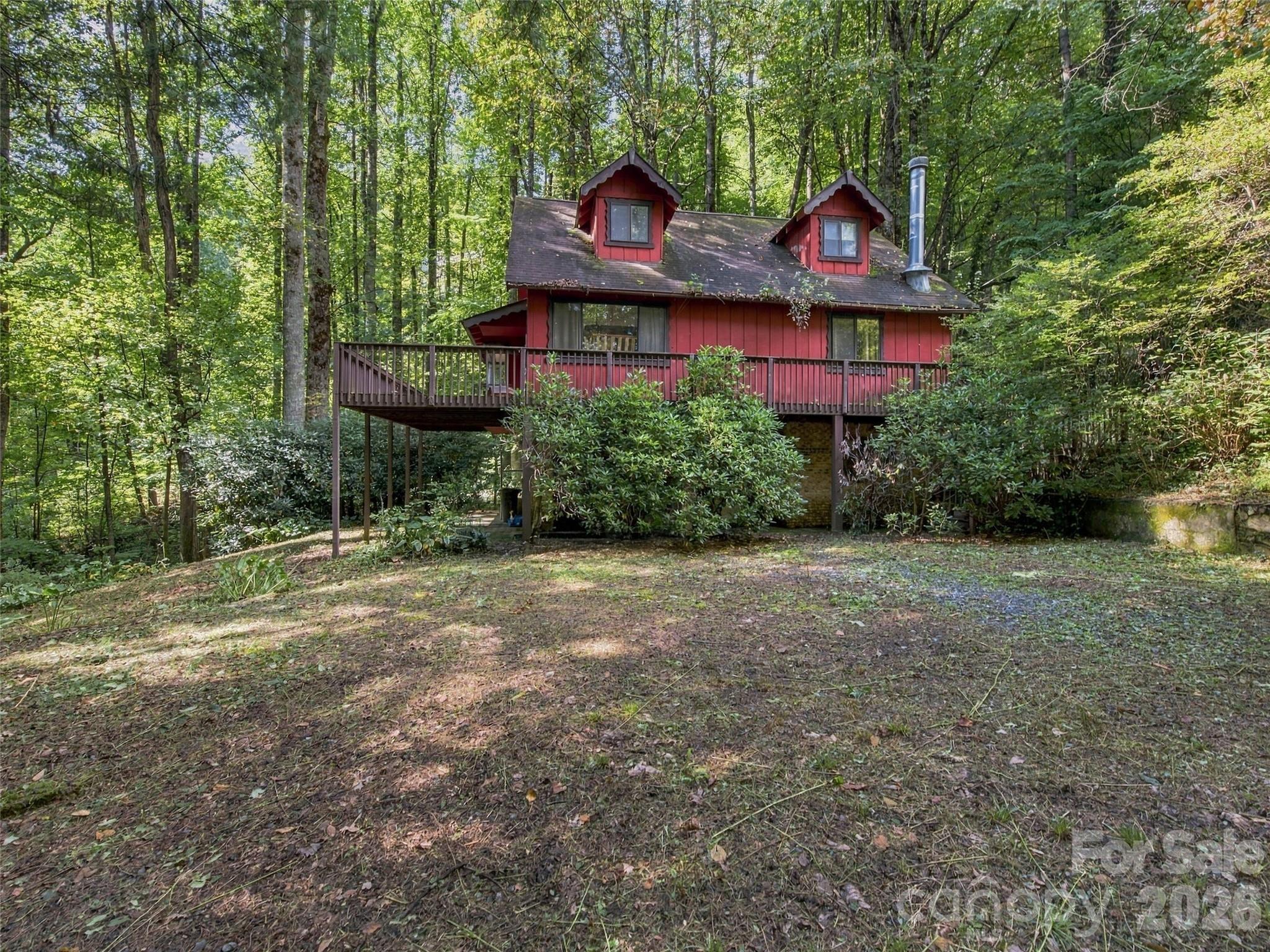 Single Family Residence at 151 Tiger Lily Lane, Waynesville, photo 3 of 26