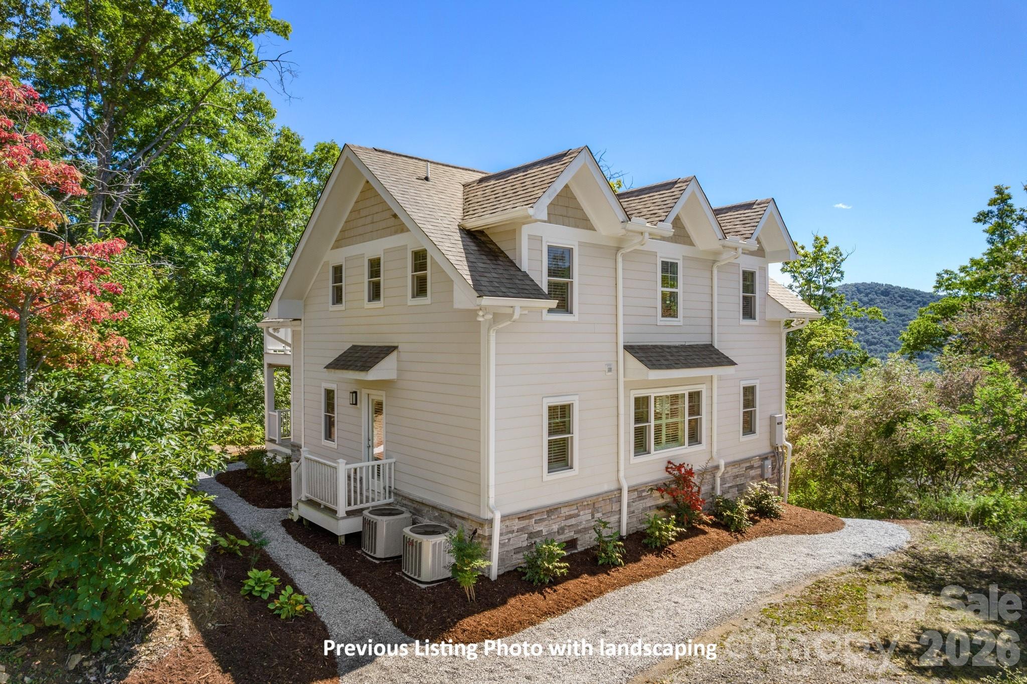 Single Family Residence at 11 Lila Lane, Clyde, photo 2 of 33