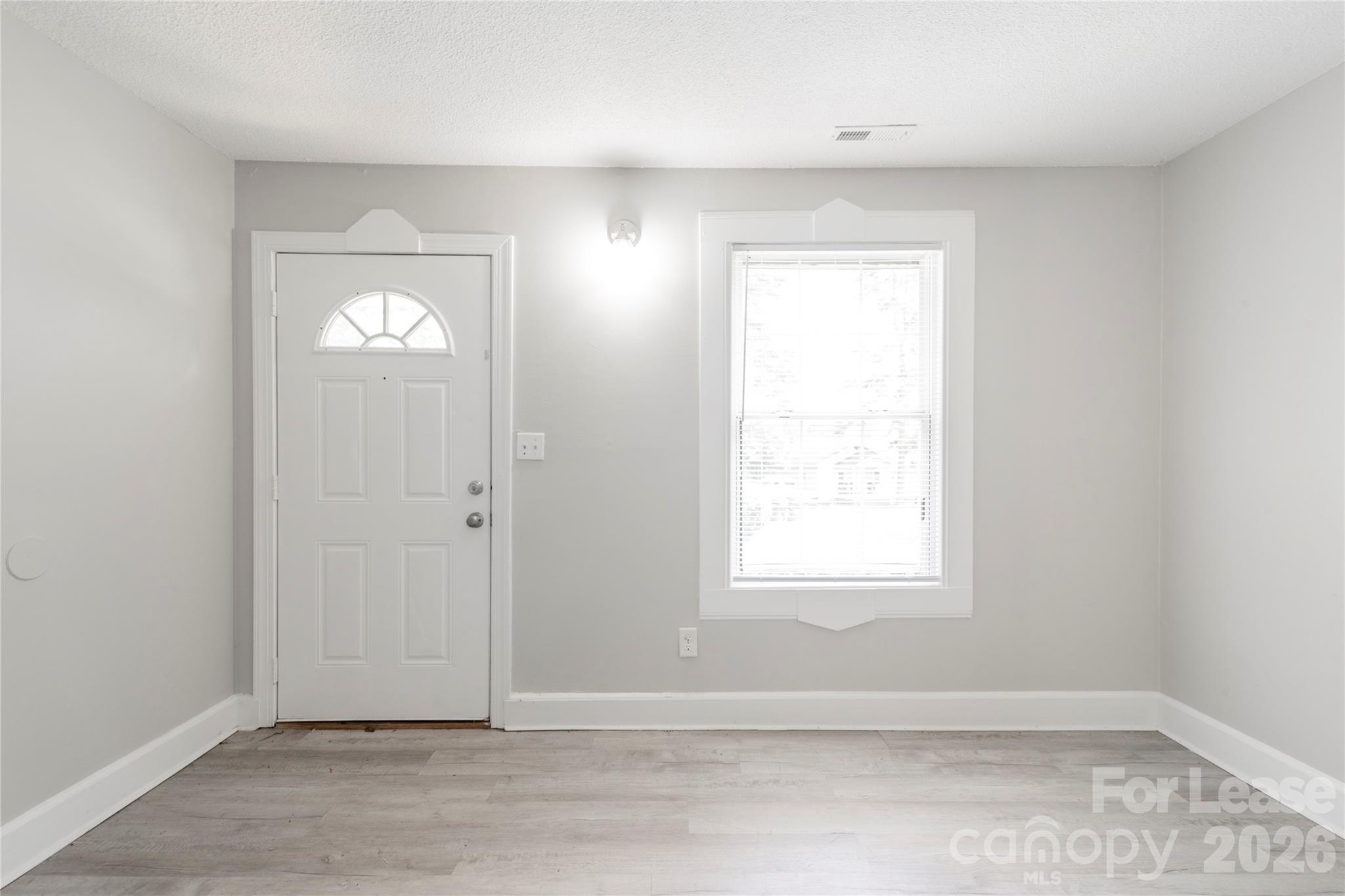 Townhouse at 2517 Hemphill Street, Charlotte, photo 3 of 21