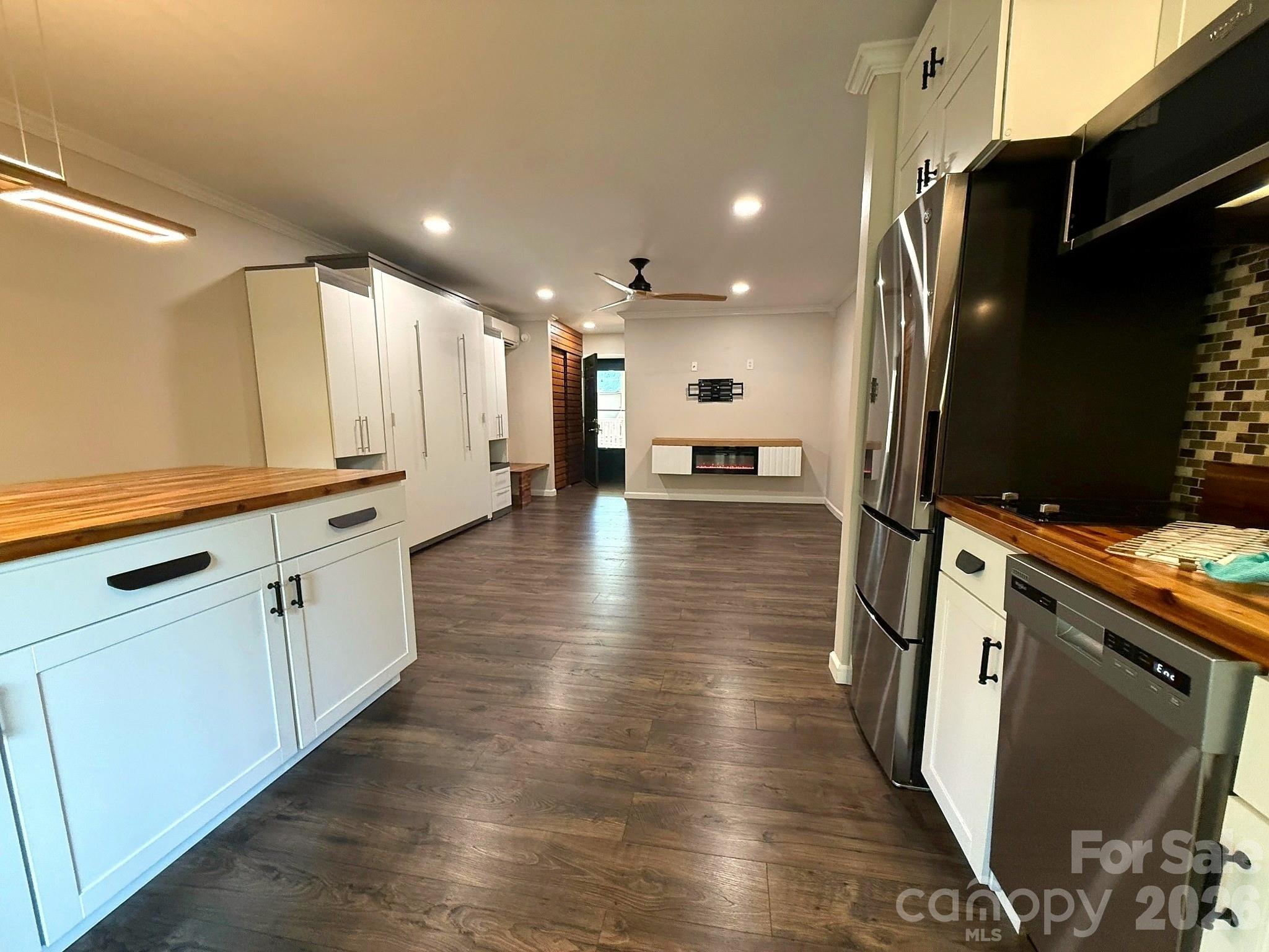 160 Whitney Blvd Unit 24 Lake Lure NC Studio Condo - 160 Whitney Boulevard, Lake Lure