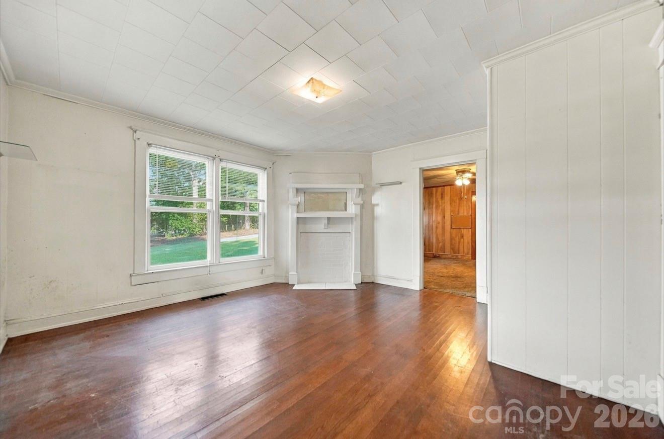 Single Family Residence at 3140 W Main Street, Claremont, photo 13 of 48