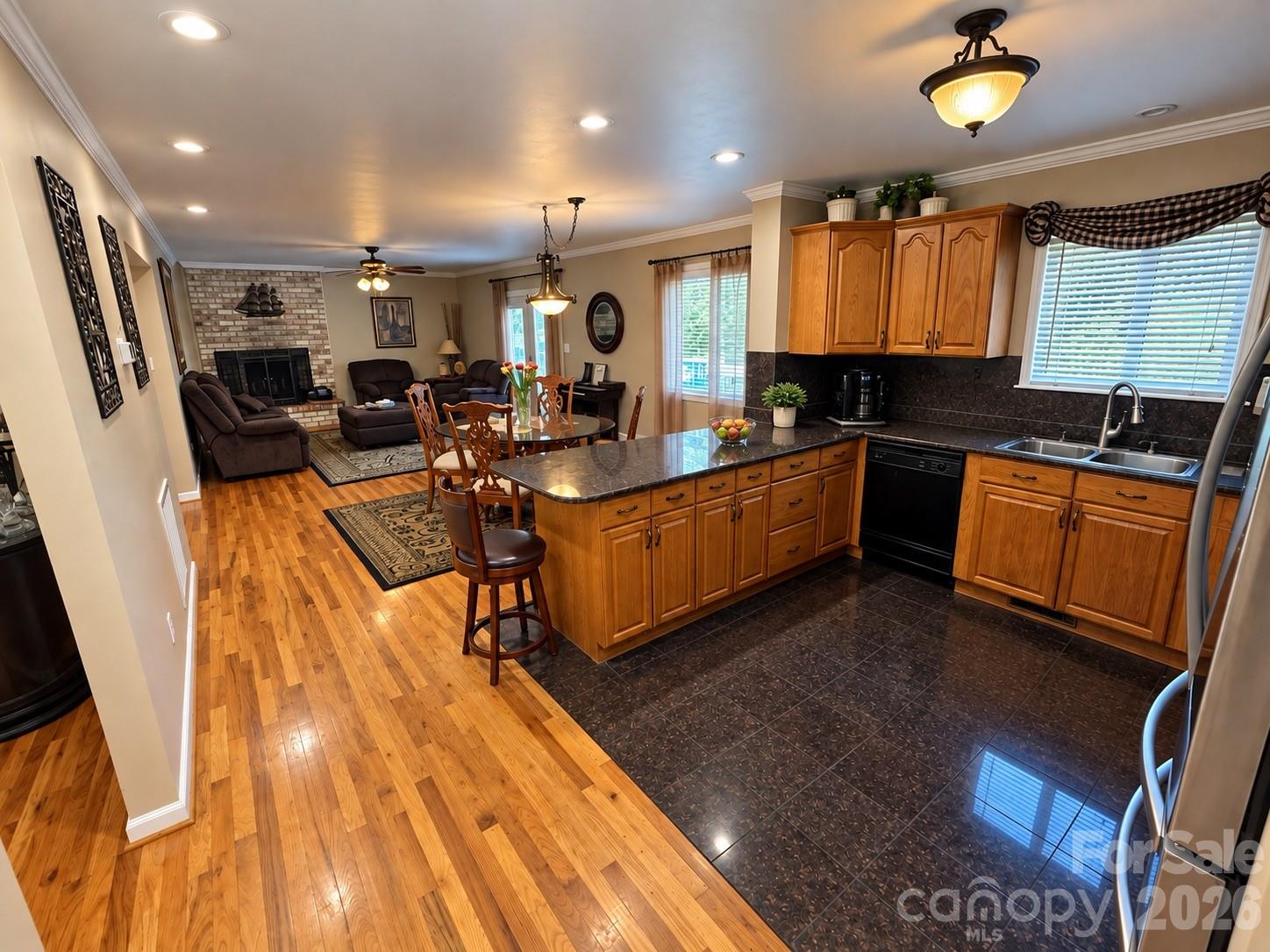 Single Family Residence at 5980 Willowbottom Road, Hickory, photo 18 of 37