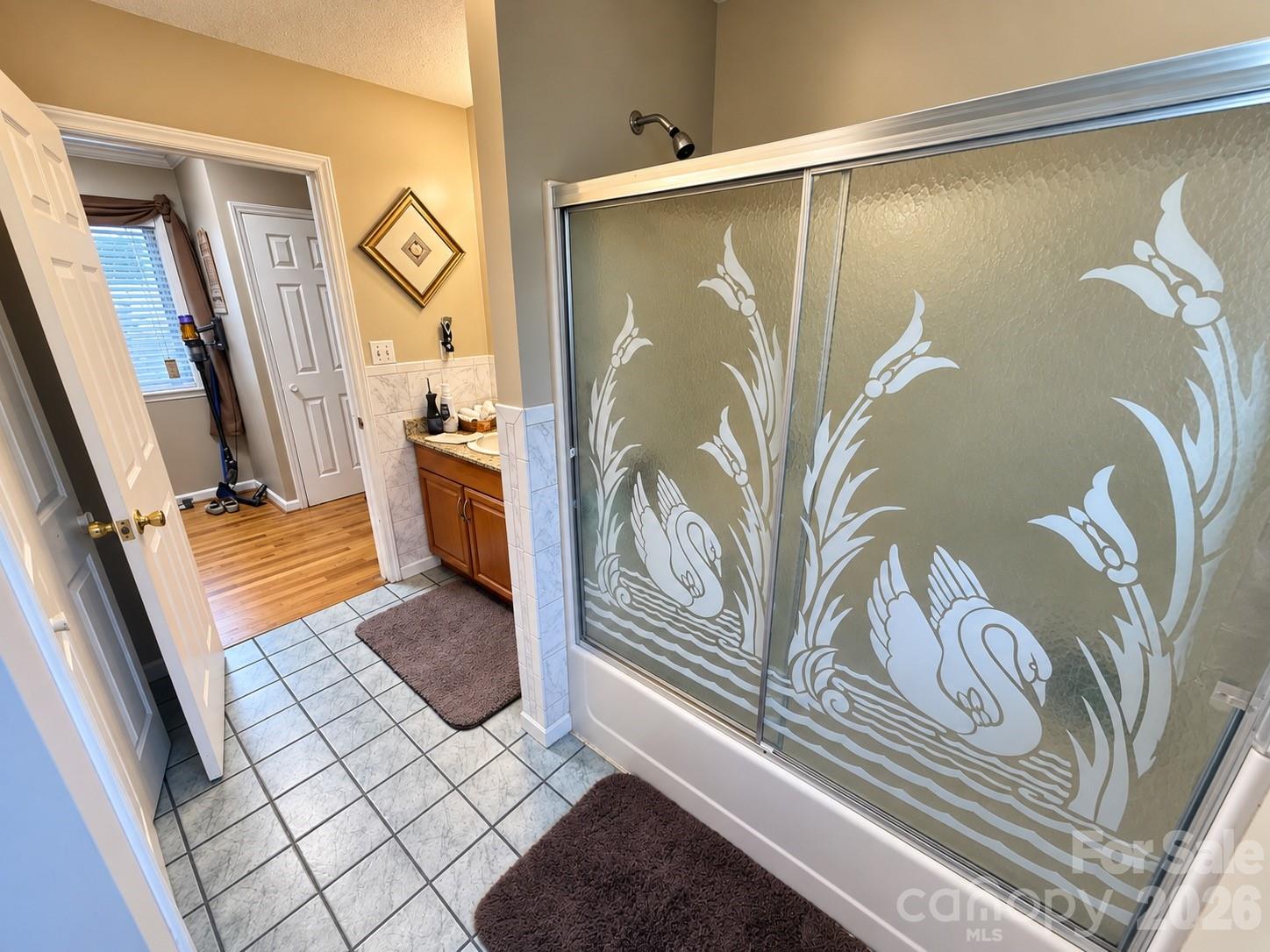 Single Family Residence at 5980 Willowbottom Road, Hickory, photo 20 of 37