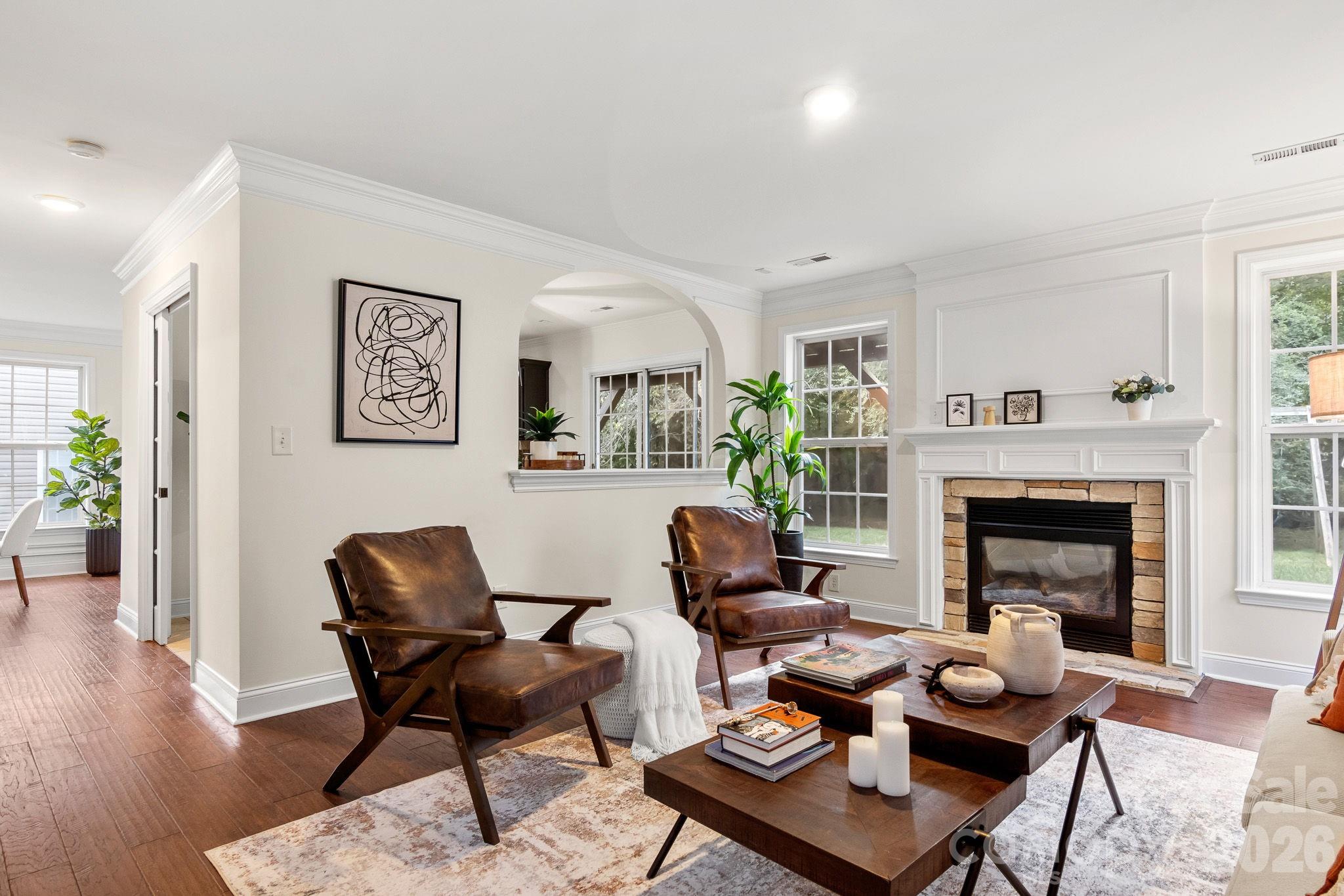 Single Family Residence at 1446 Deer Forest Drive, Fort Mill, photo 4 of 41