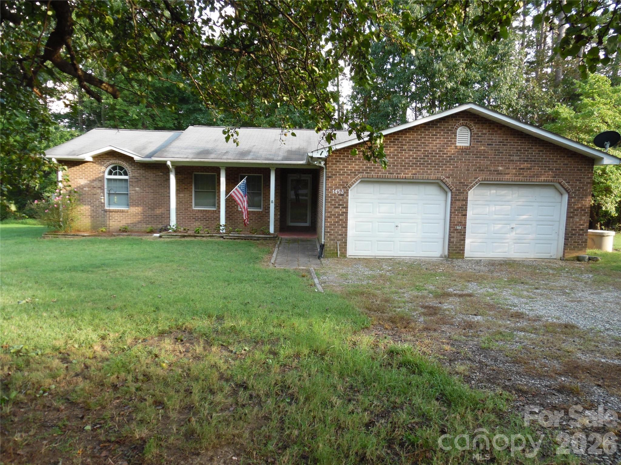 Single Family Residence at 1453 Marshbrooke Lane, Catawba