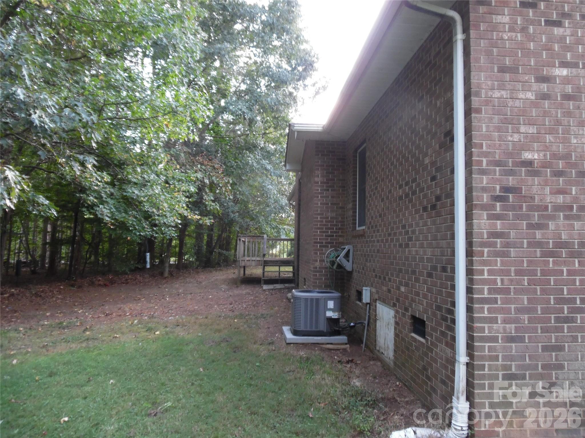 Single Family Residence at 1453 Marshbrooke Lane, Catawba, photo 4 of 24