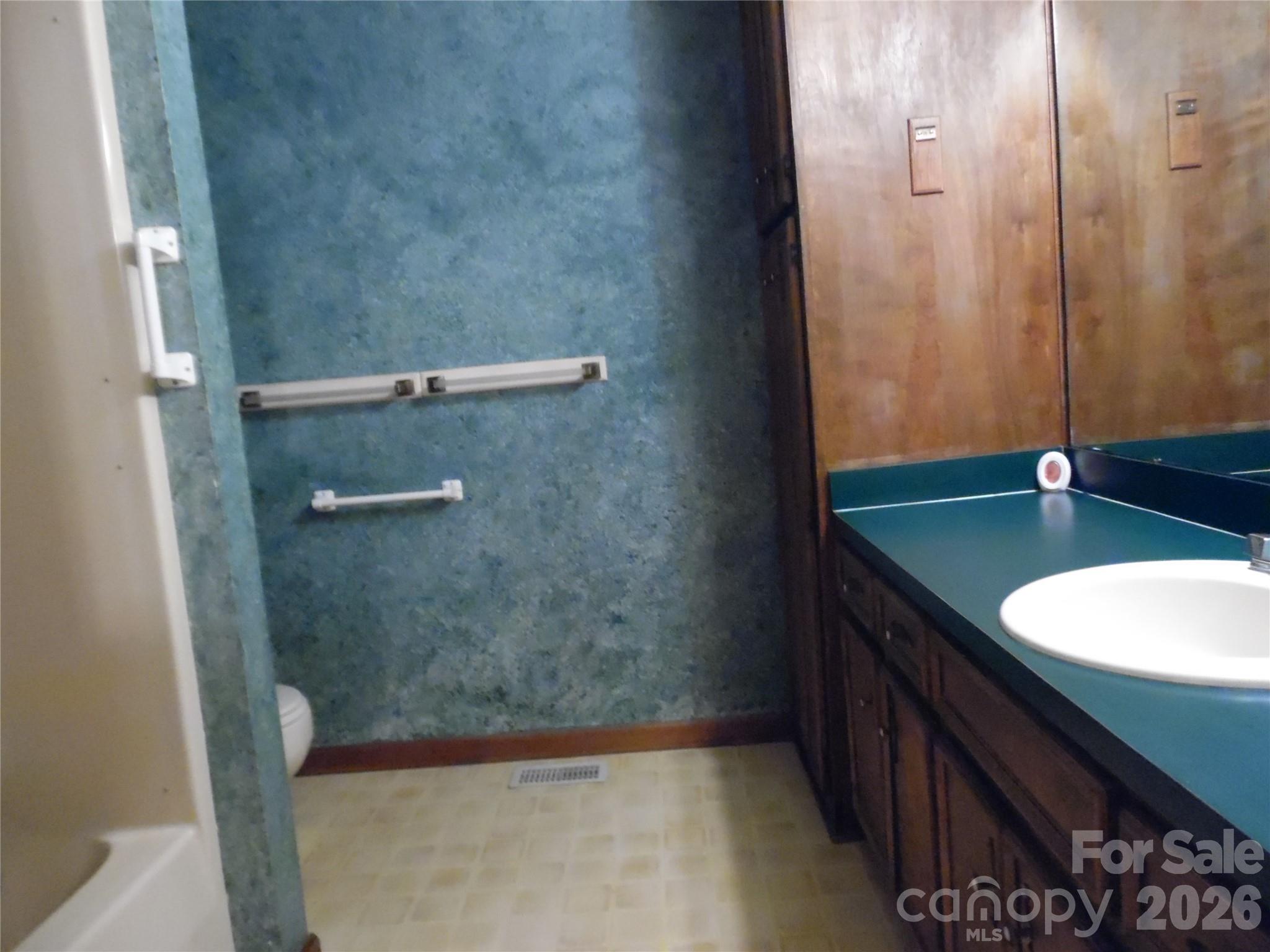 Single Family Residence at 1453 Marshbrooke Lane, Catawba, photo 21 of 24