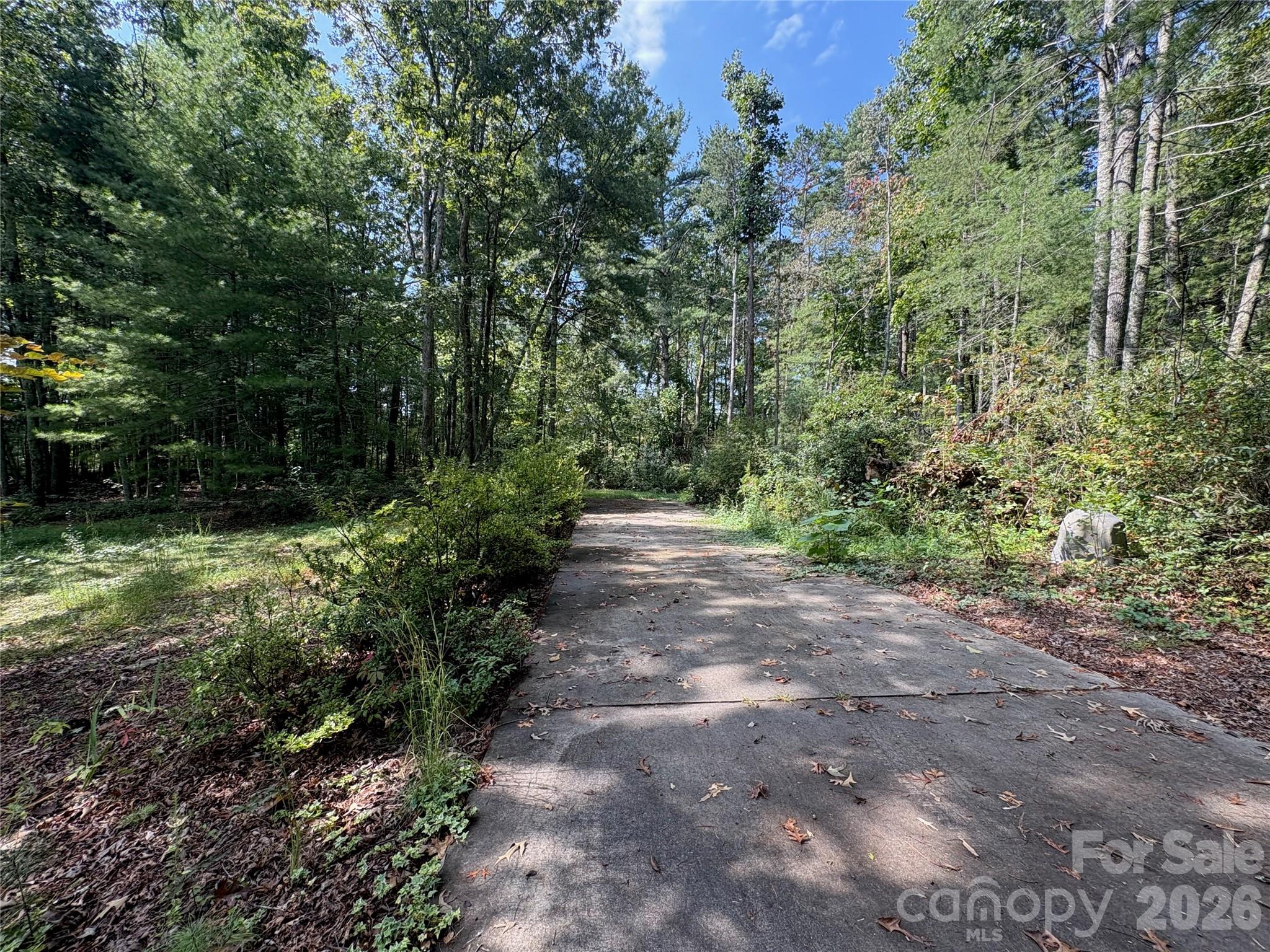 Single Family Residence at 502 Pace Road, Hendersonville, photo 34 of 40