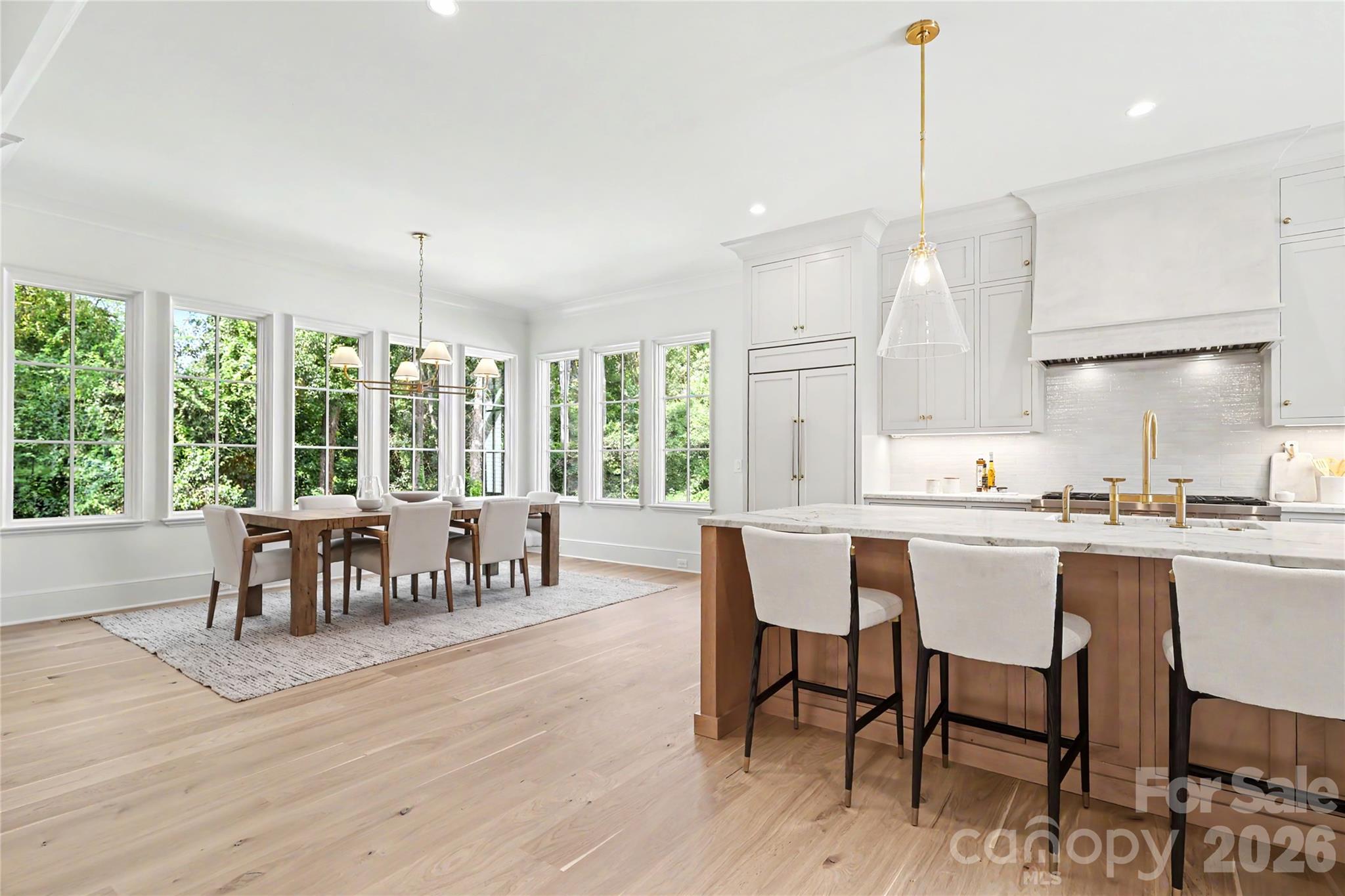 Single Family Residence at 932 Heather Lane, Charlotte, photo 5 of 41