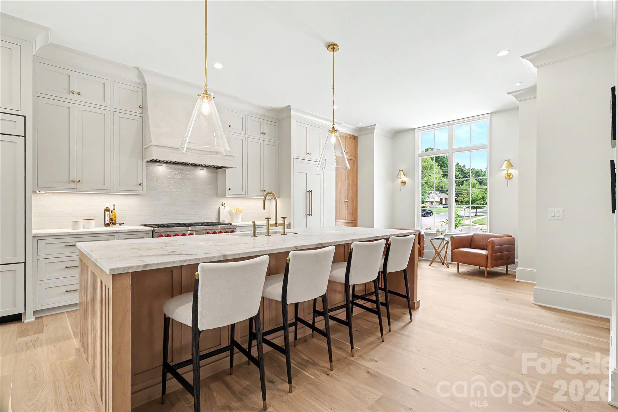 Single Family Residence at 932 Heather Lane, Charlotte, photo 9 of 41