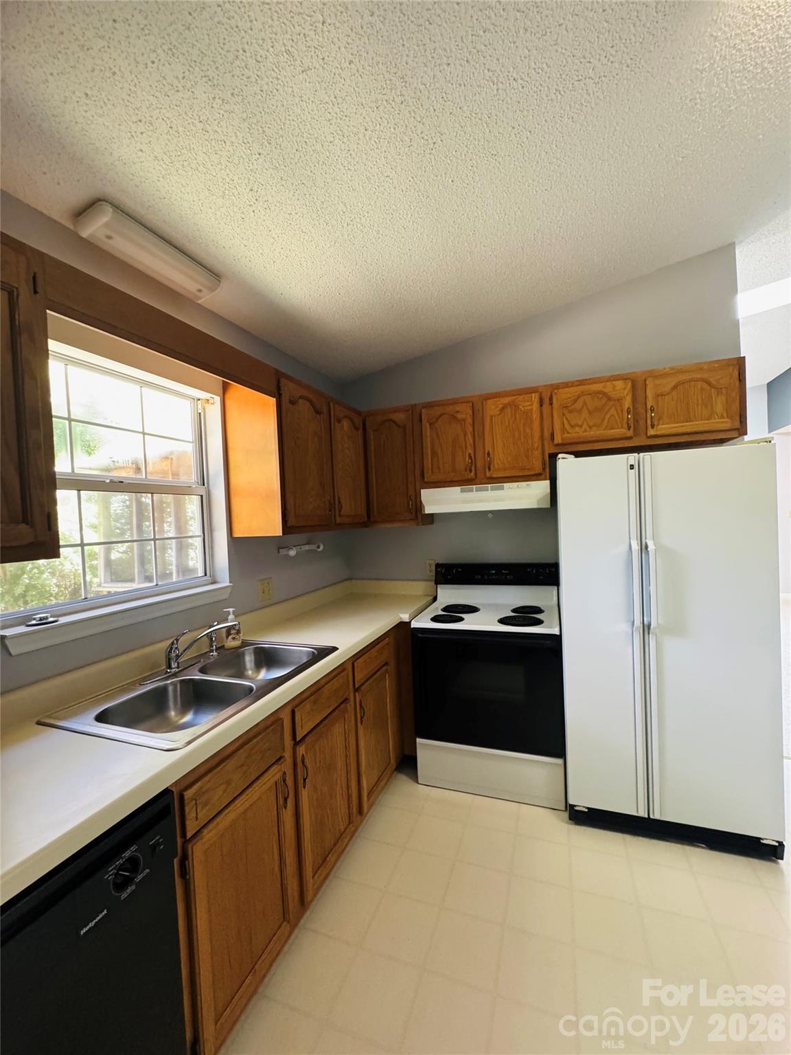 Single Family Residence at 3530 Mellon Drive, Salisbury, photo 14 of 20