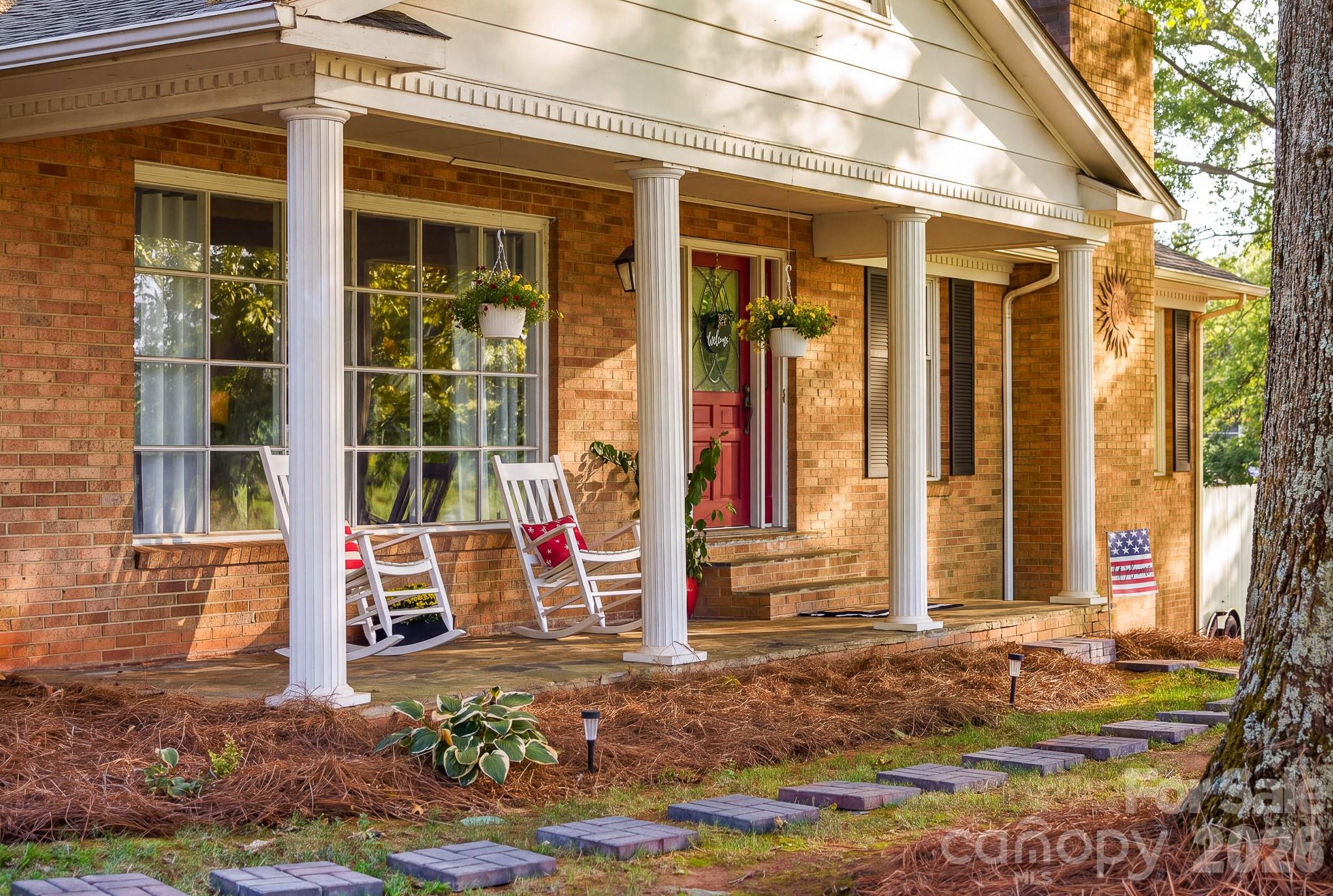 Gorgeous rocking chair front porch!! - 3910 Fallston Road, Shelby