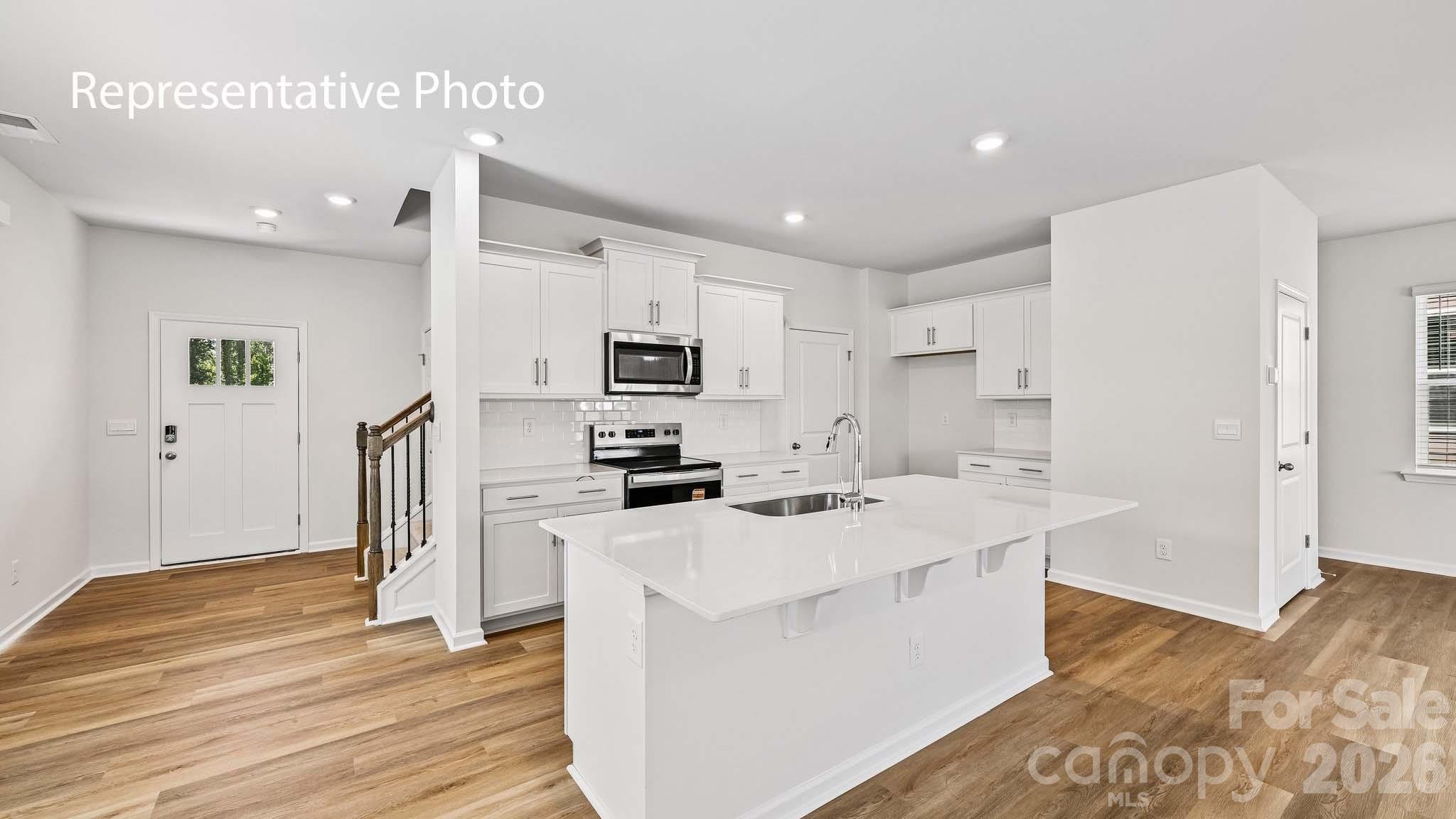 Single Family Residence at 950 Two Brothers Lane, York, photo 8 of 30
