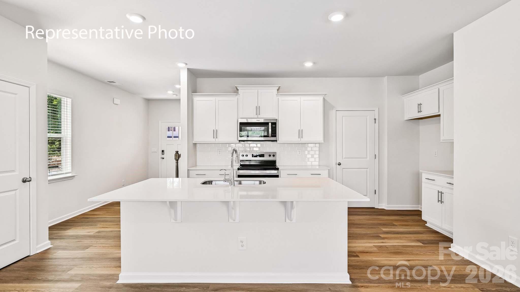 Single Family Residence at 950 Two Brothers Lane, York, photo 9 of 30