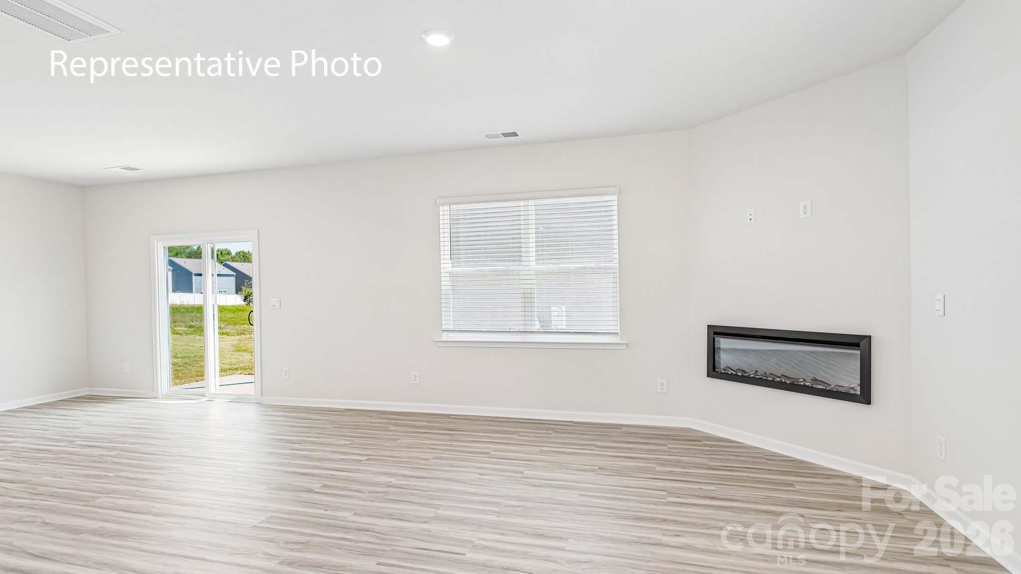 Single Family Residence at 926 Two Brothers Lane, York, photo 4 of 33