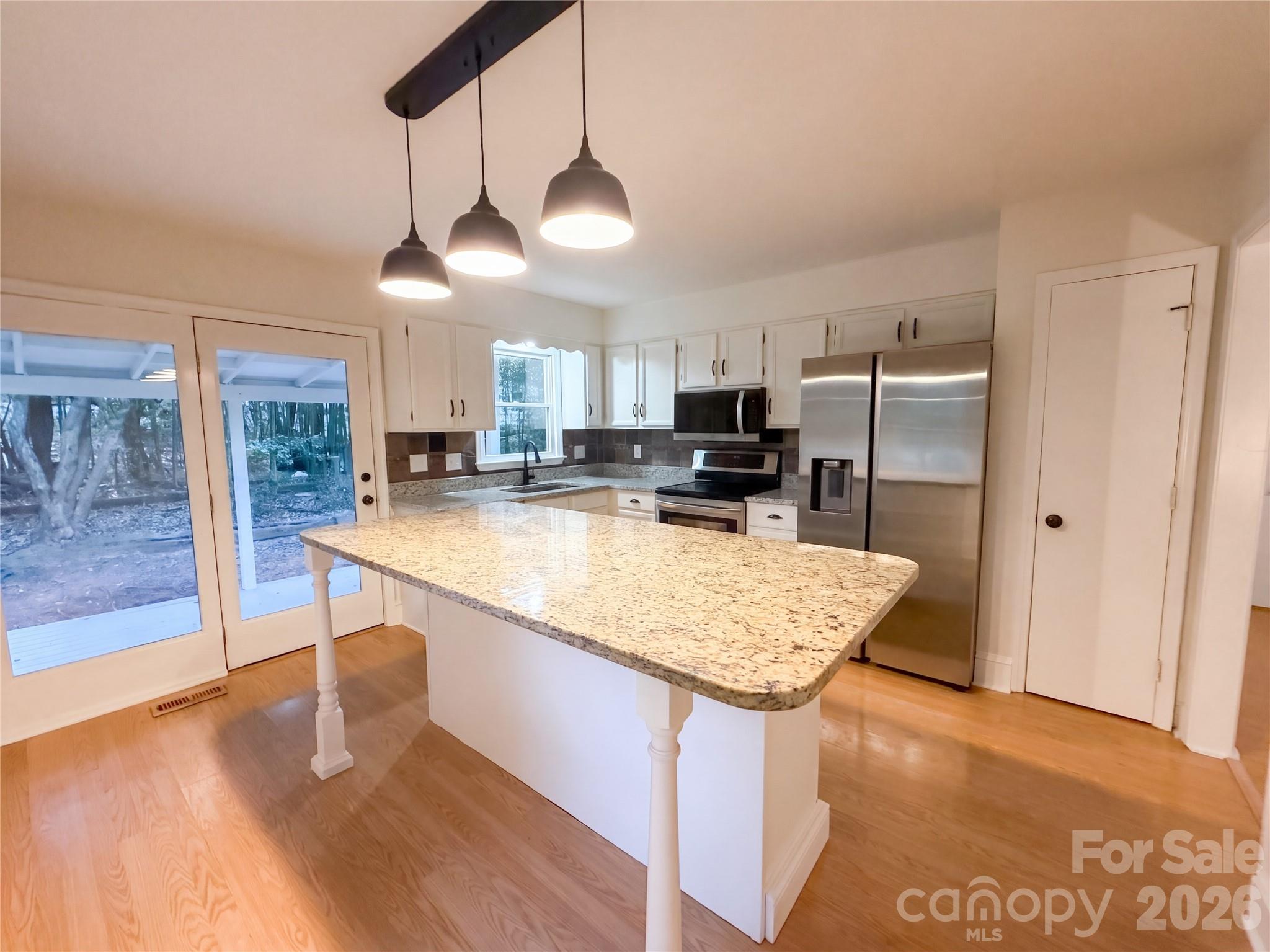 Single Family Residence at 4043 Windward Drive, Tega Cay, photo 20 of 25