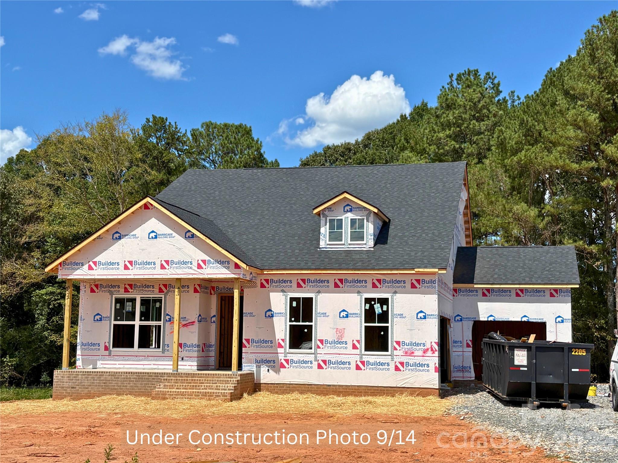 Single Family Residence at 484 Edmunds Lane, Clover, photo 2 of 34