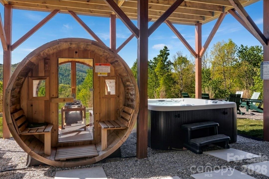 Cedar Wood Sauna with Incredible Views - 58 Bird Creek Estates Road, Black Mountain