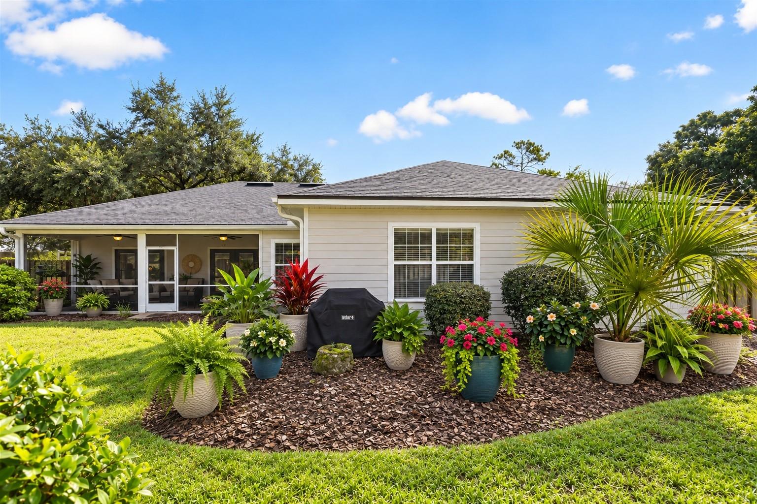 Large fenced yard virtually staged - 6618 SW 83RD TER, GAINESVILLE