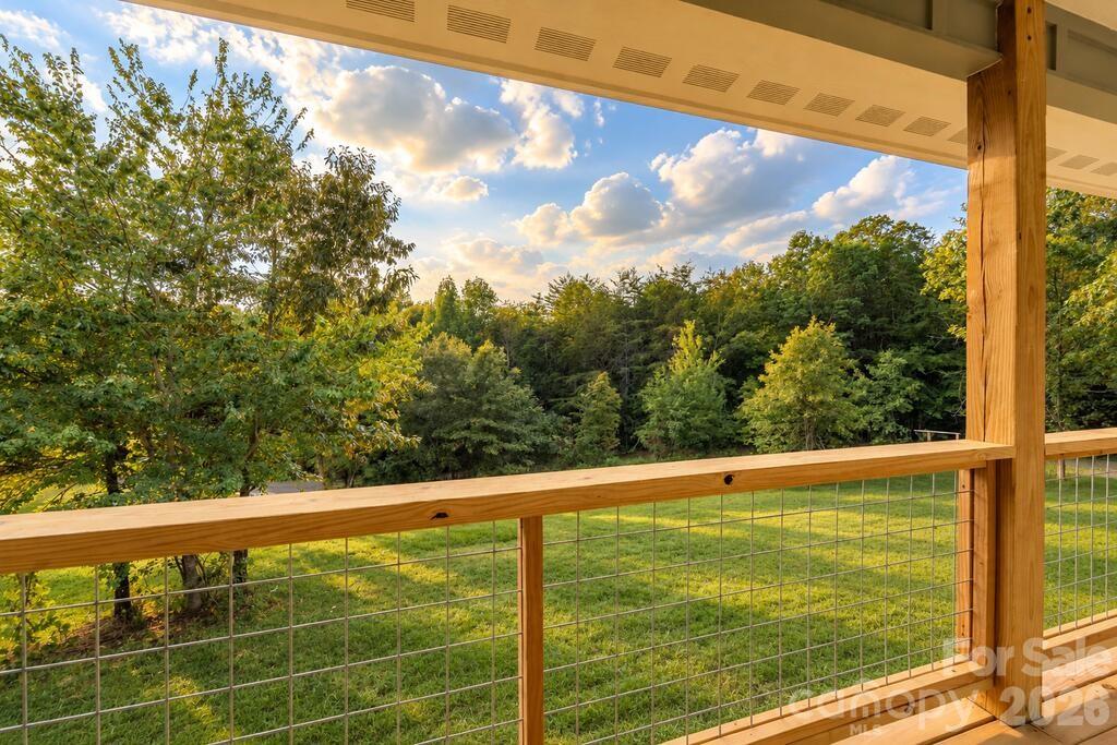 AI enhanced - 405 Sunshine Acres Road, Sylva