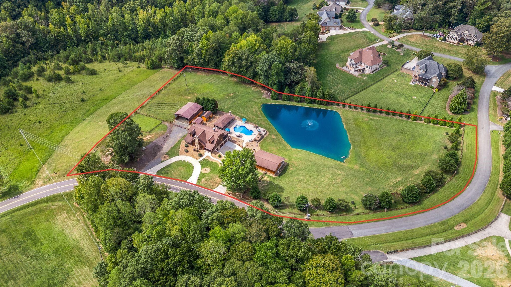 Single Family Residence at 710 Dorse Road, Lewisville, photo 2 of 48
