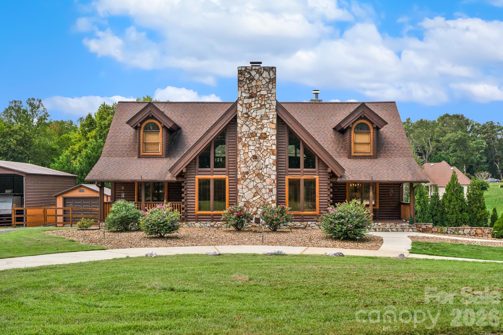 Single Family Residence at 710 Dorse Road, Lewisville, photo 4 of 48