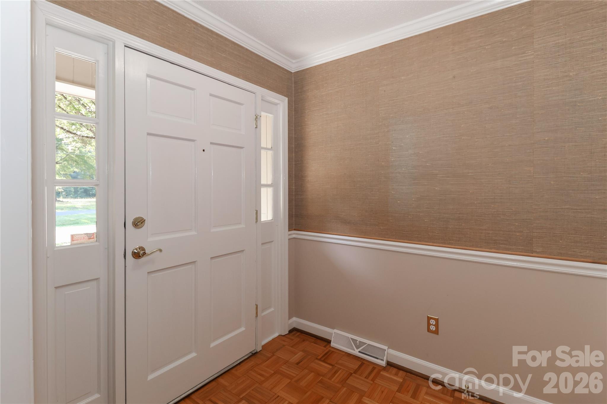 Single Family Residence at 1051 Michael Avenue, Concord, photo 5 of 37
