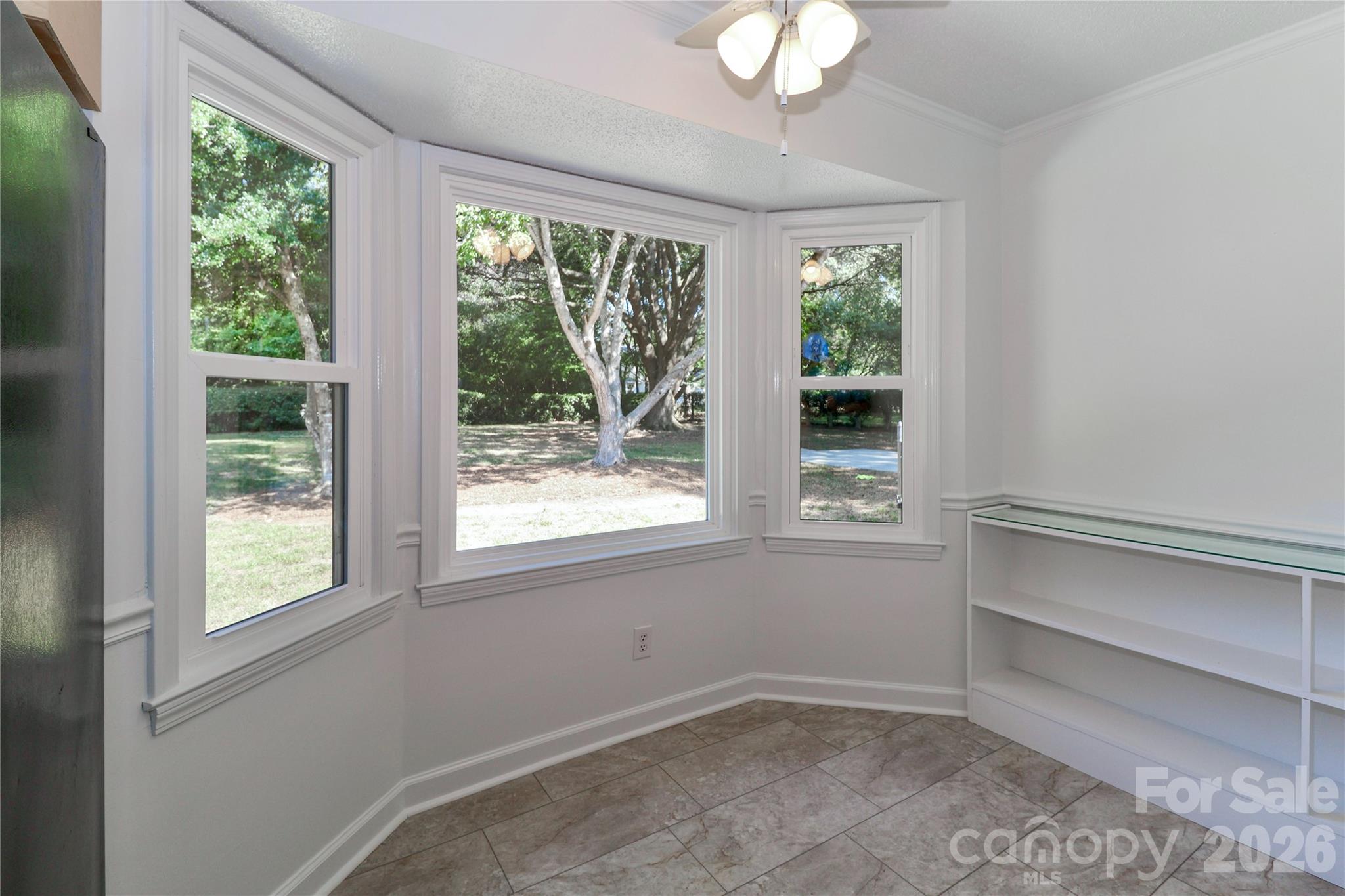 Breakfast Nook - 1051 Michael Avenue, Concord