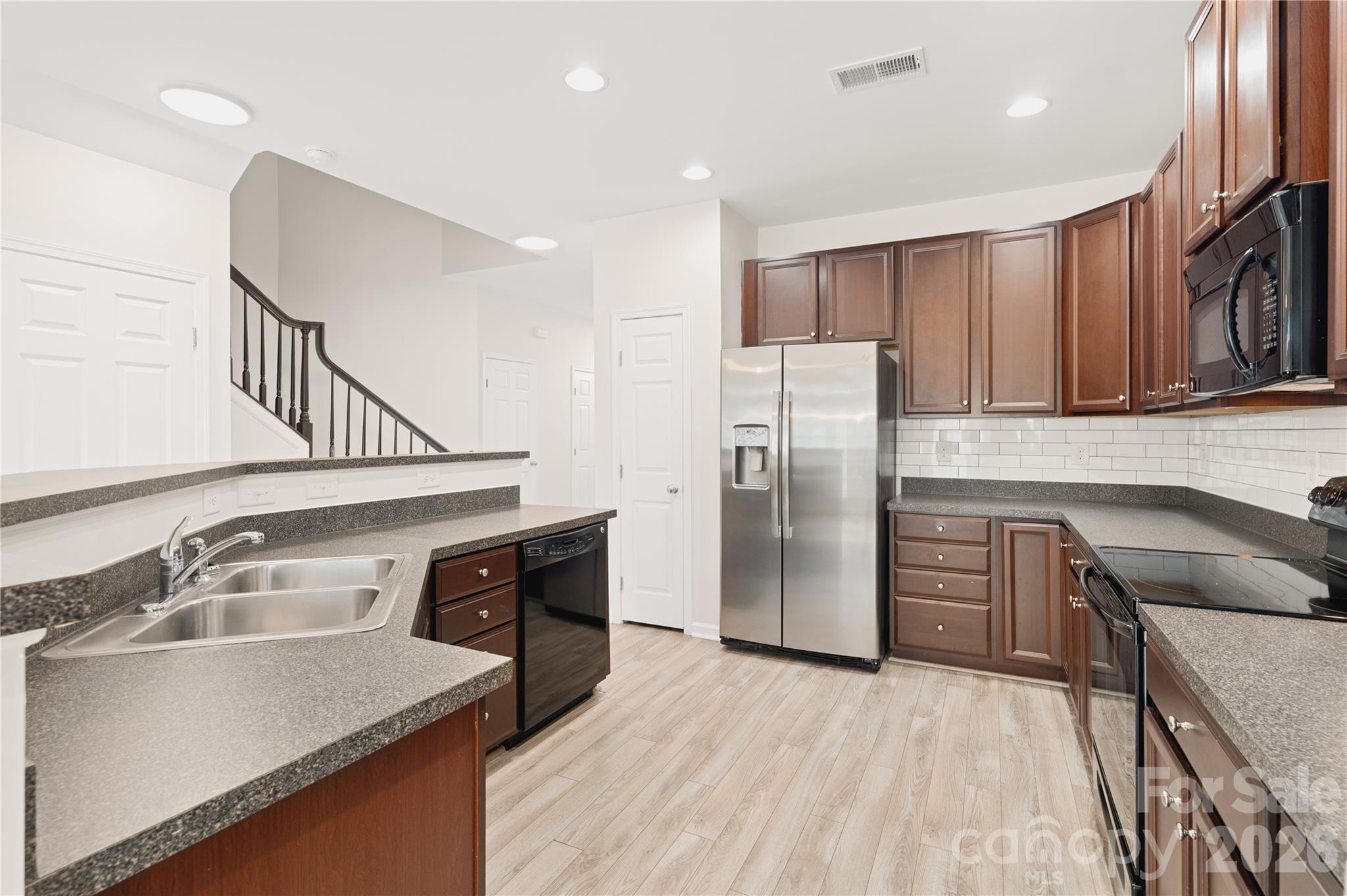 Townhouse at 6300 Kloss Lane, Indian Trail, photo 7 of 34