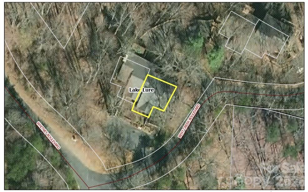 Townhouse at 105 Bent Creek Boulevard, Lake Lure, photo 17 of 29