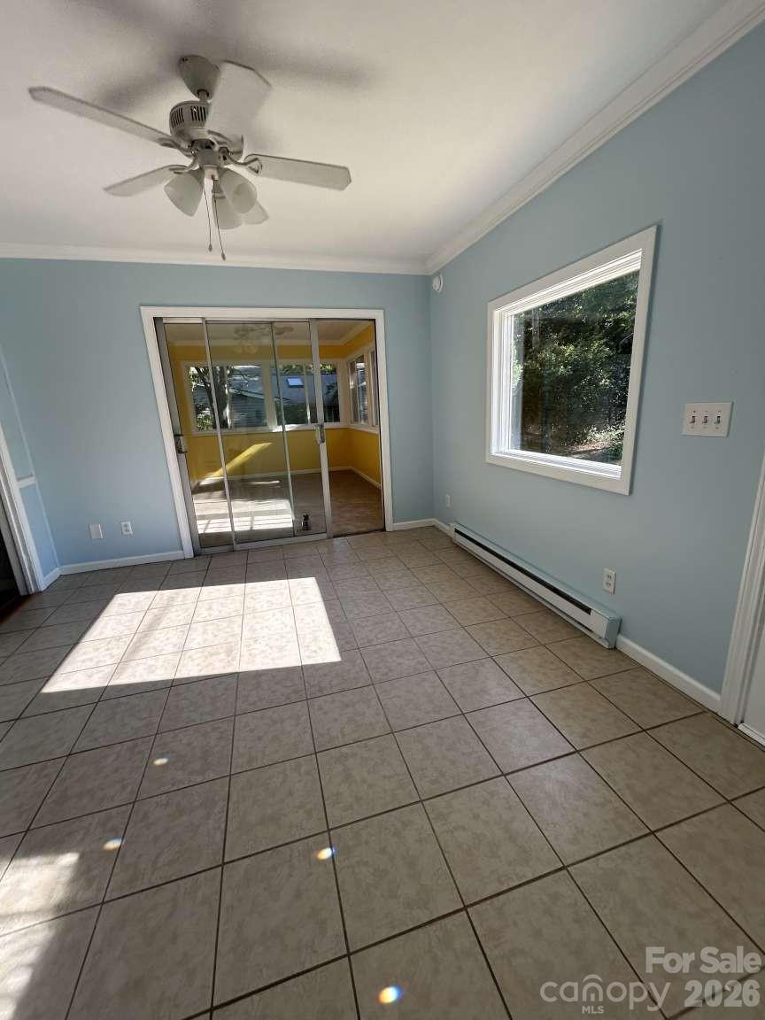 Single Family Residence at 1225 Pinebrook Circle, Hendersonville, photo 11 of 29