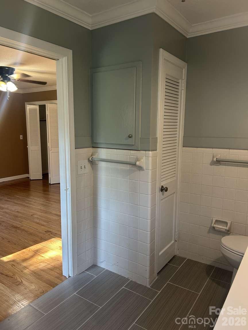 Single Family Residence at 1225 Pinebrook Circle, Hendersonville, photo 21 of 29