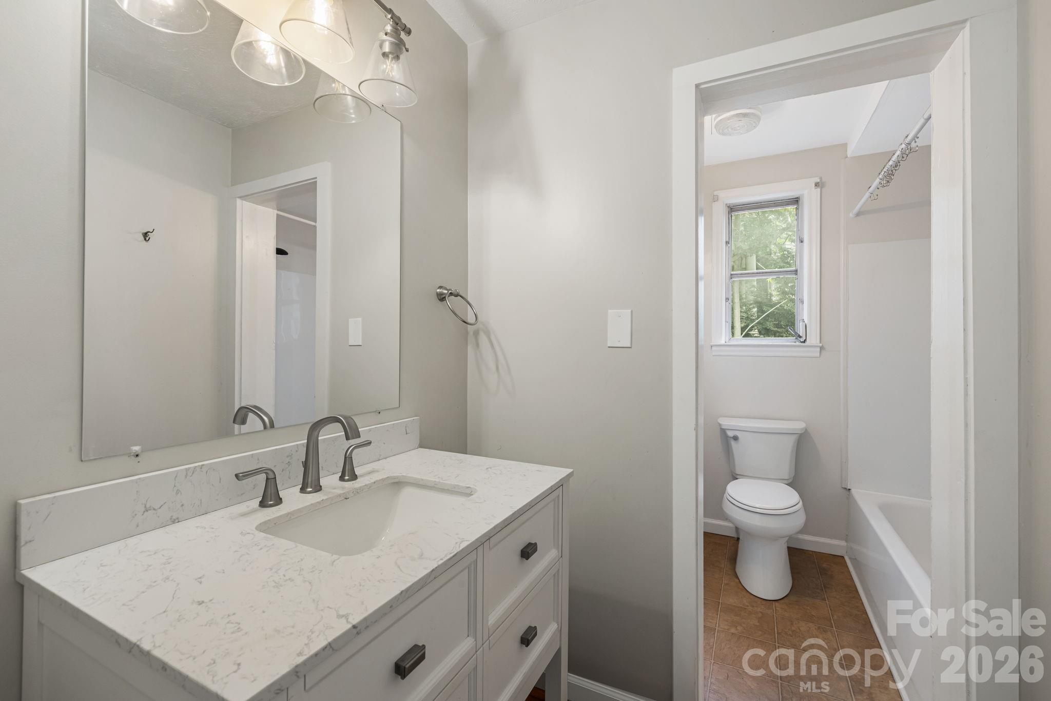 Apartment at 295 E Chestnut Street, Asheville, photo 10 of 20